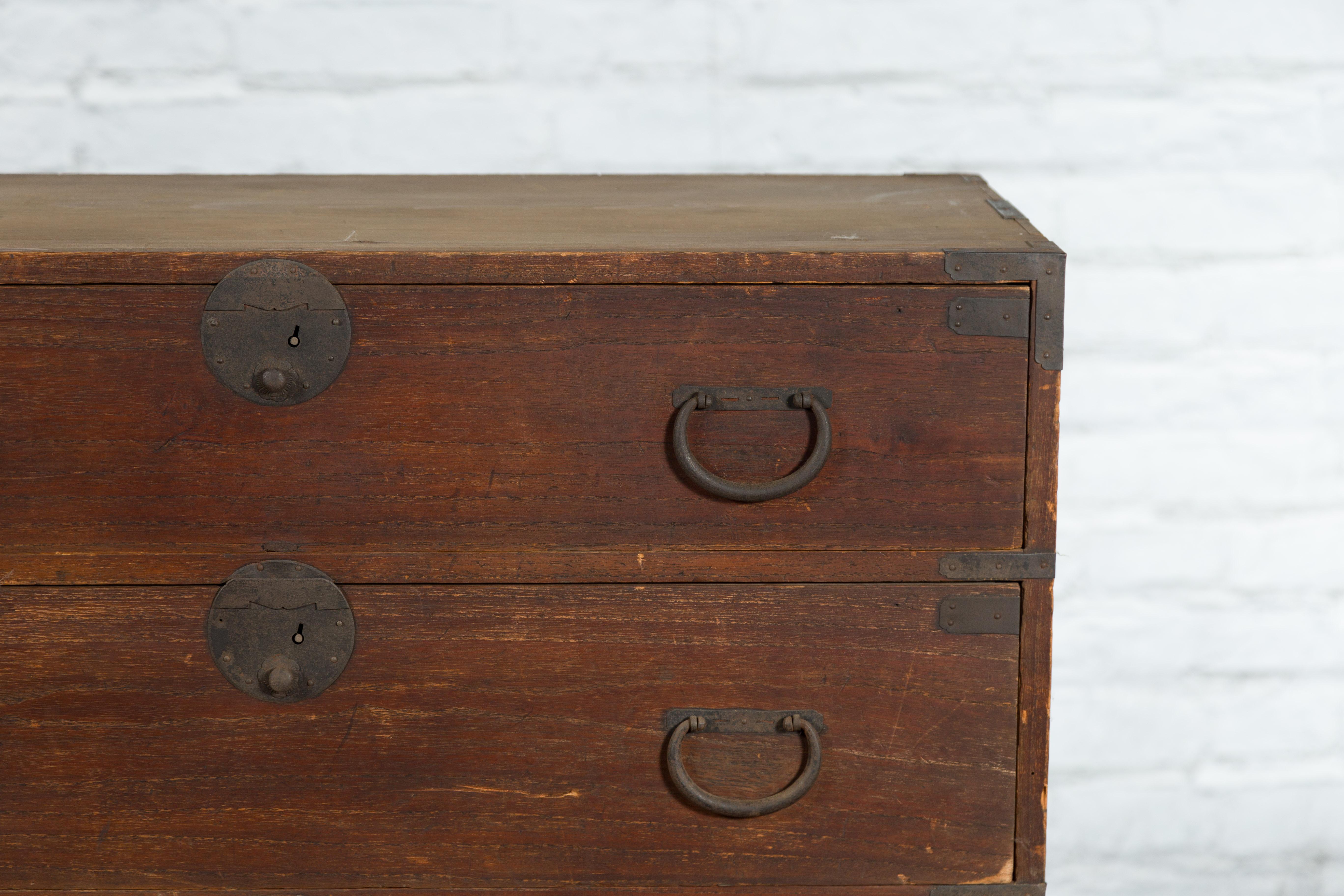 Japanese Taishō Tansu Clothing Chest in Isho-Dansu Style with Five Drawers 3