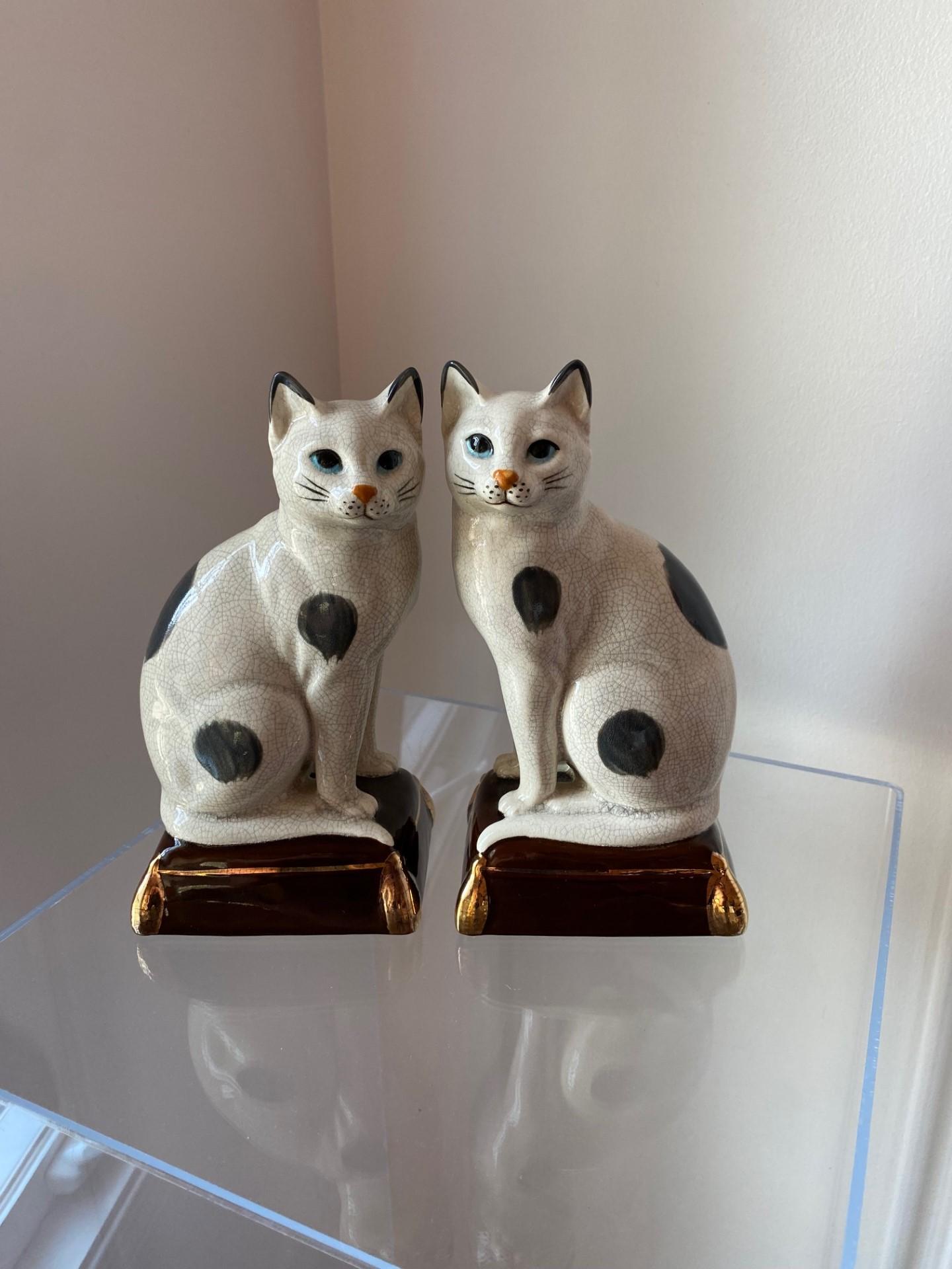 japanese porcelain cat