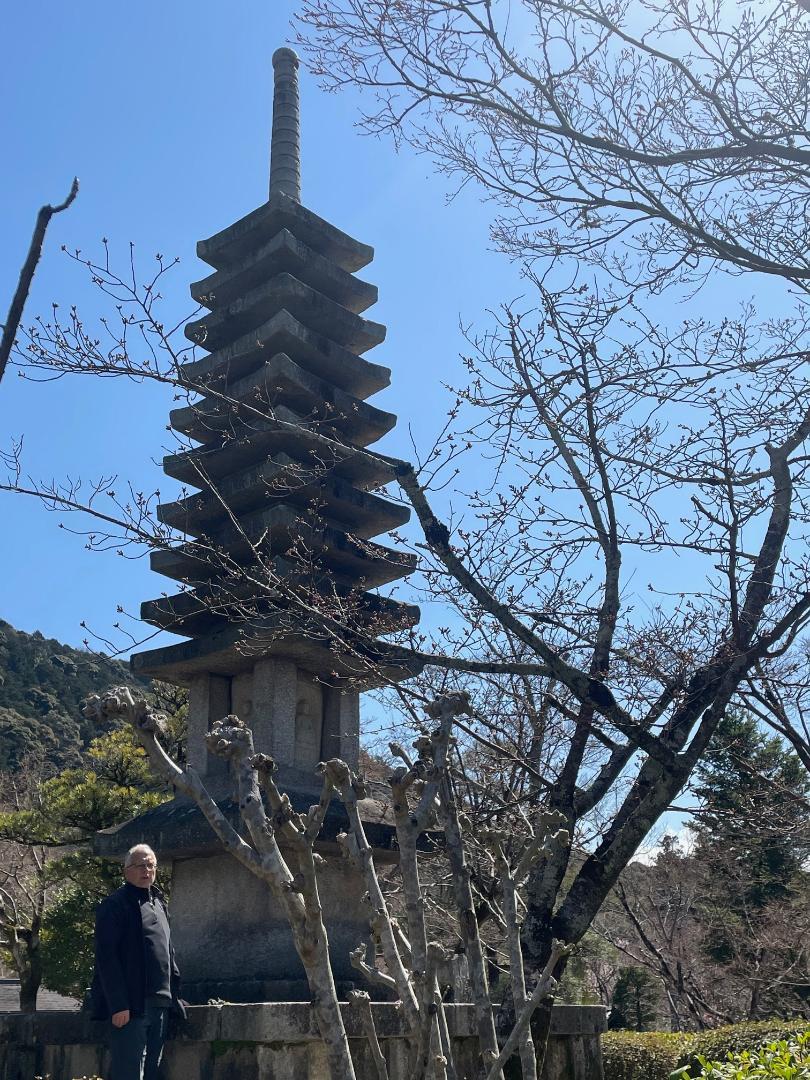 Japanischer großer antiker Buddha Sieben Dach  Stone Pagode – beste der Klasse, 13,5 Fuß hoch im Angebot 7