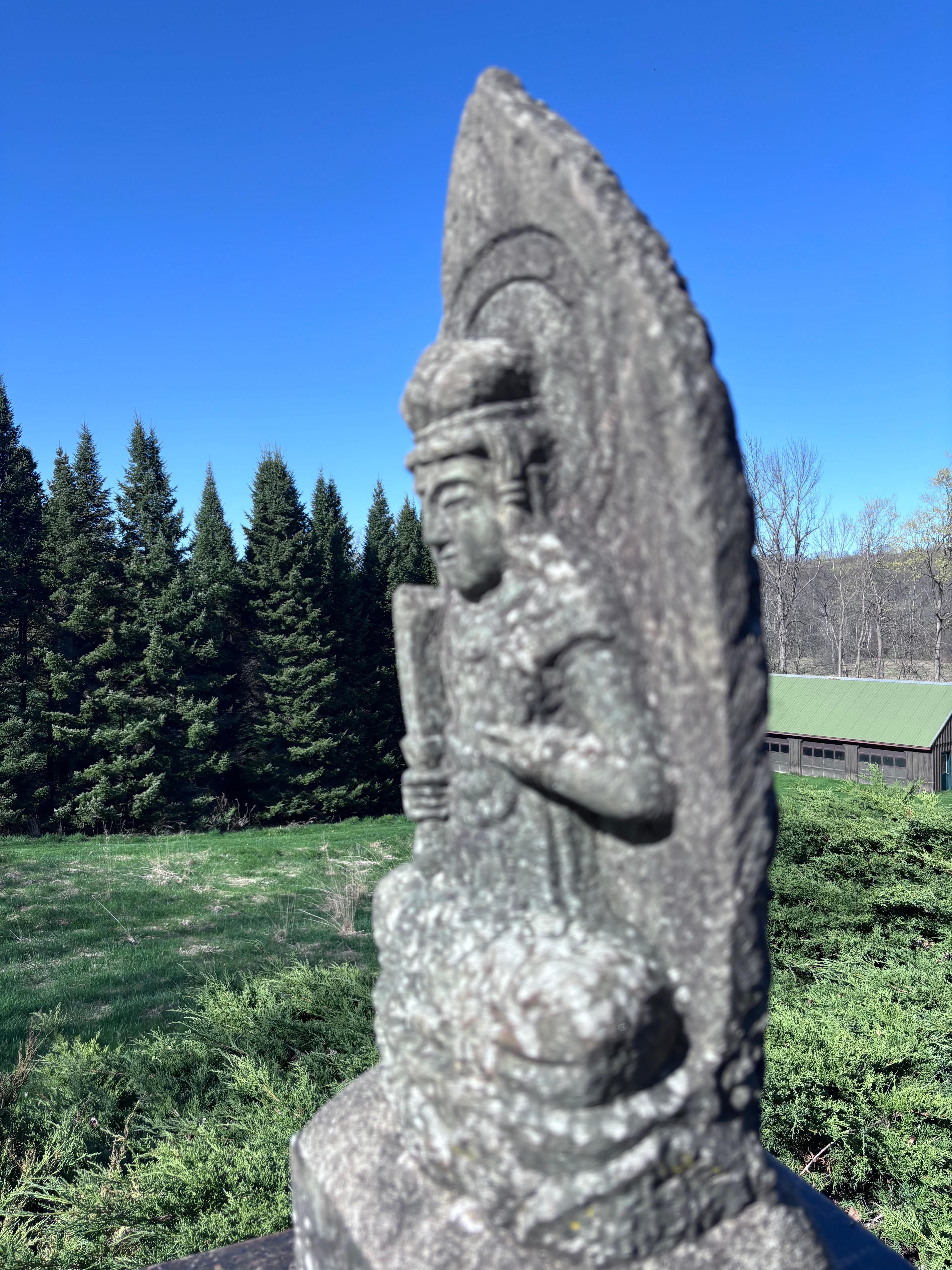 Grand bouddha japonais ancien en pierre de jardin couronné Shakyamuni 25