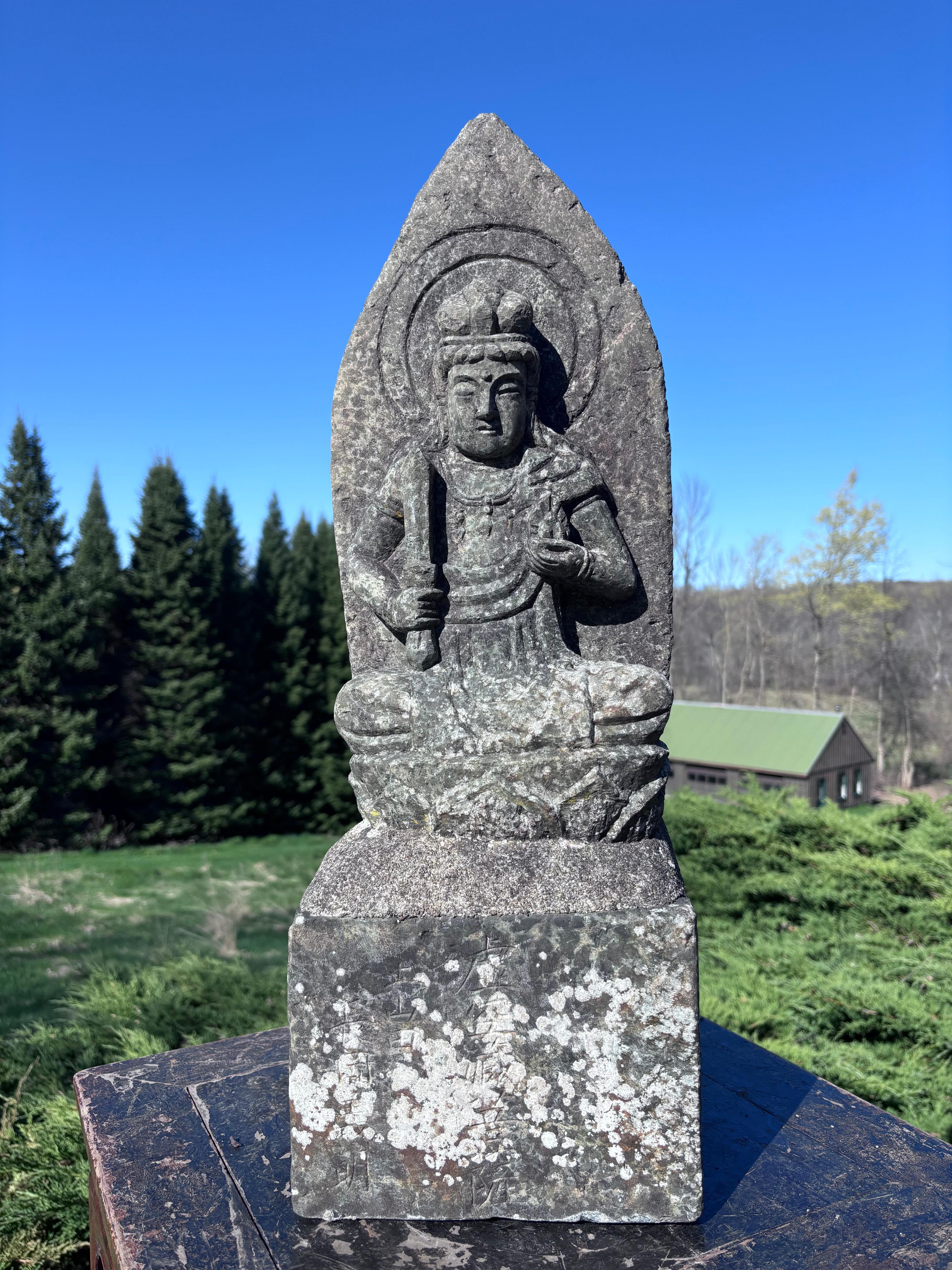 Taisho Grand bouddha japonais ancien en pierre de jardin couronné Shakyamuni 25