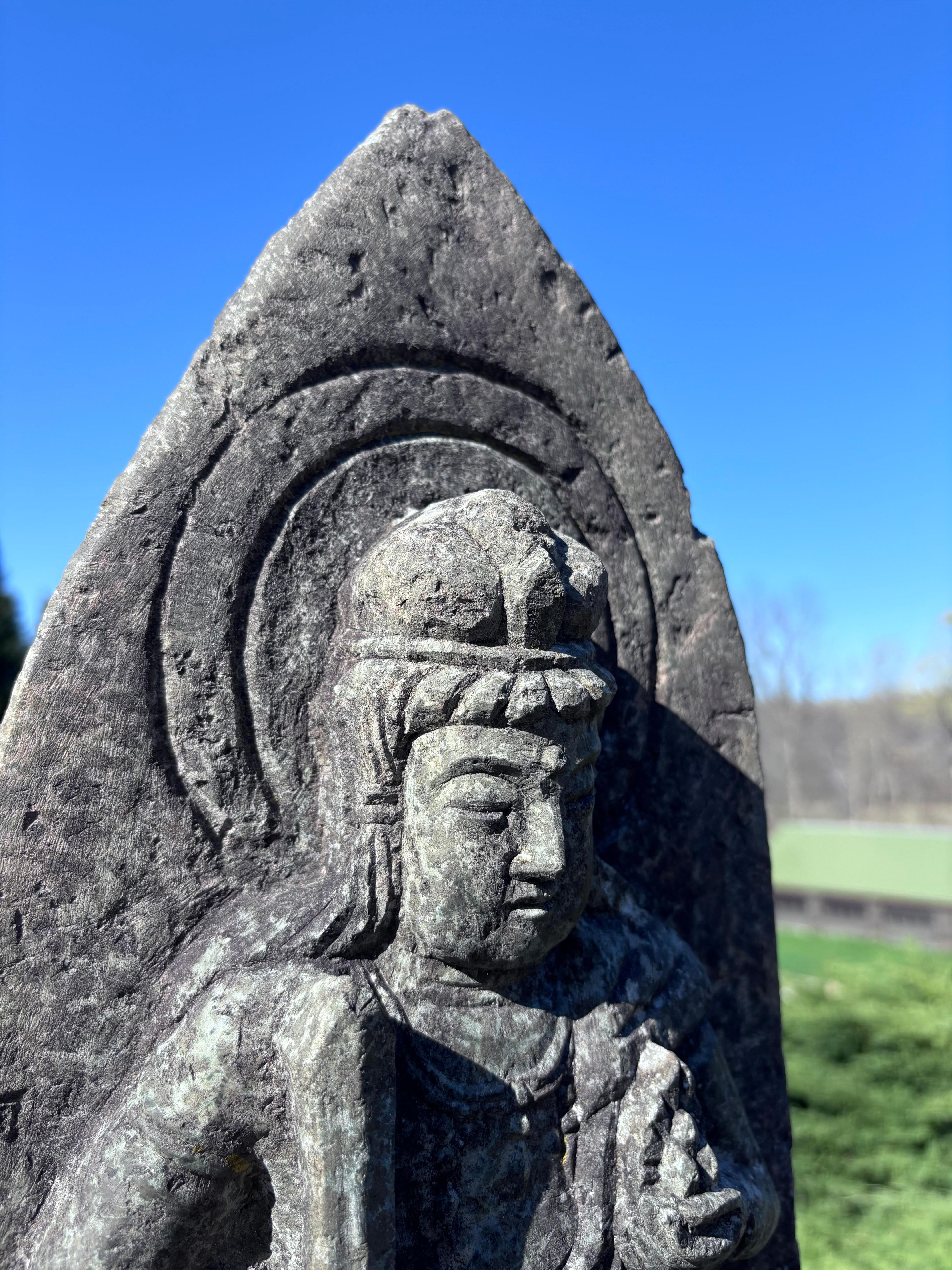 Grand bouddha japonais ancien en pierre de jardin couronné Shakyamuni 25