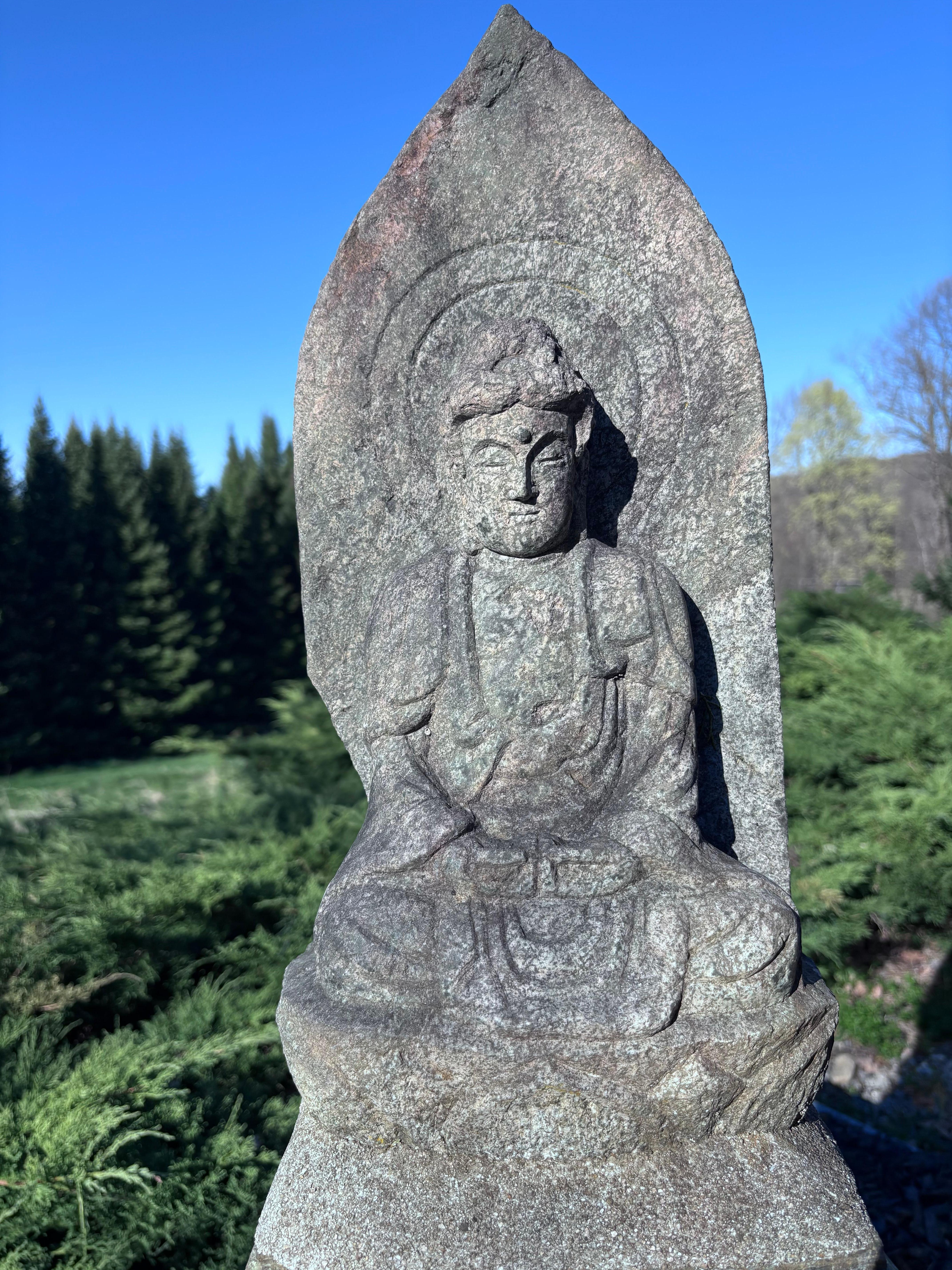 Taisho Grand bouddha de méditation japonais en pierre ancienne Shakyamuni 26 pouces en vente