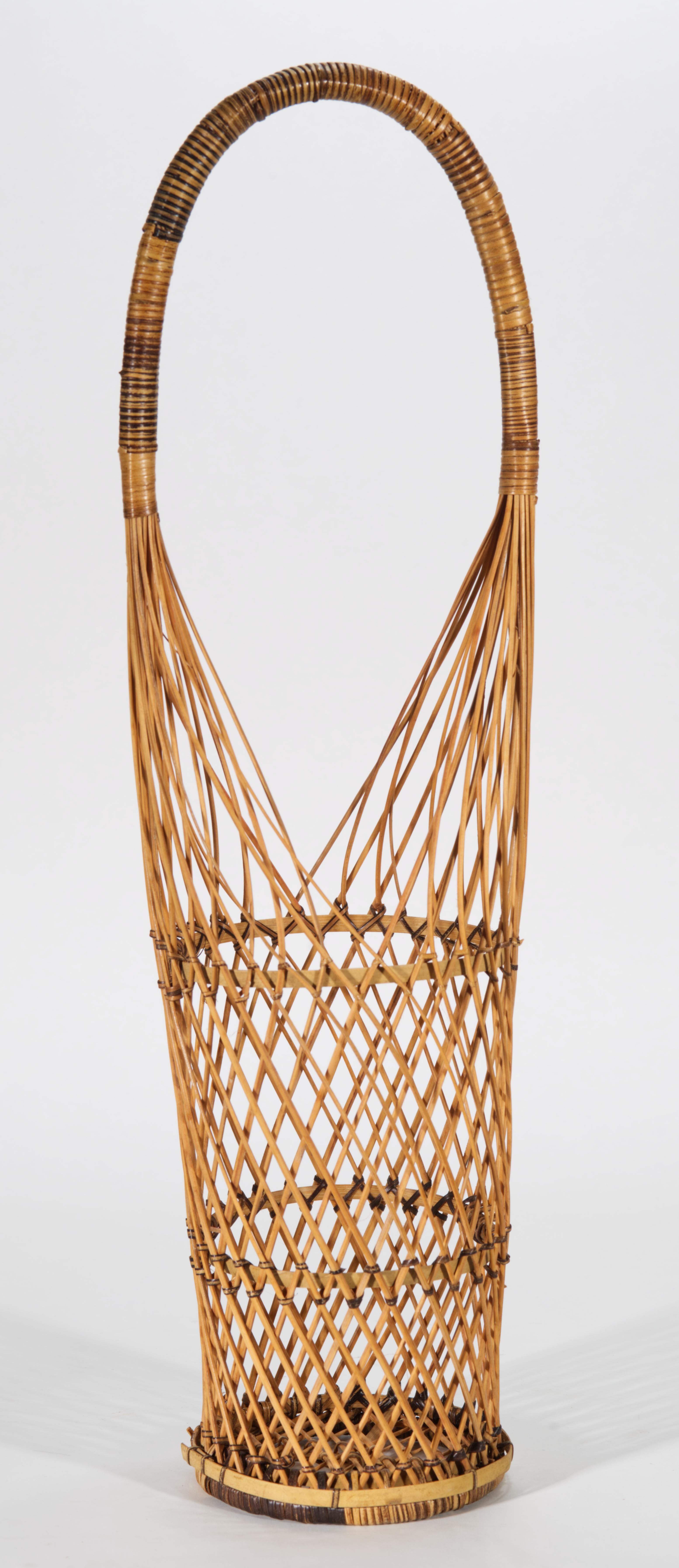 Japanese Tall Bamboo Ikebana Basket with Tinted Handle, Suruga Sensuji Style For Sale 4