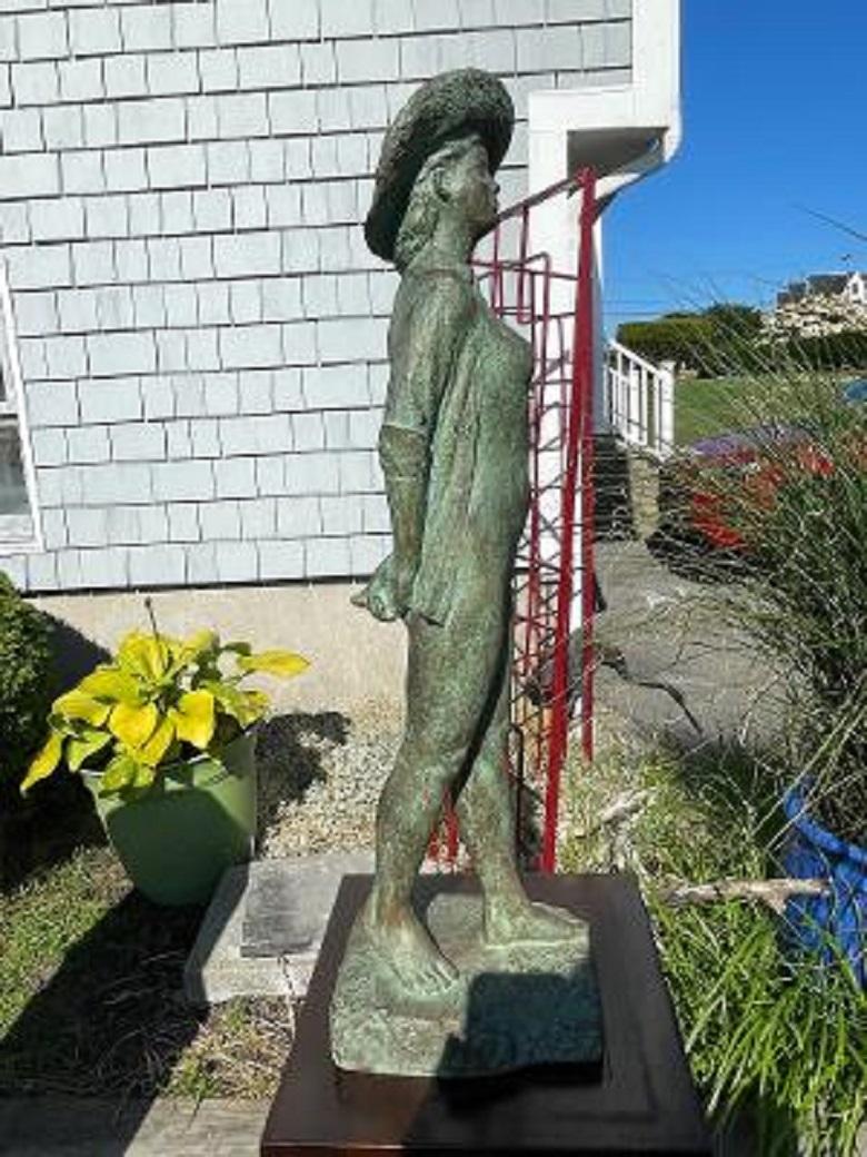 Japanische japanische hohe Bronzefrau mit Sommerhut, Isao im Angebot 3