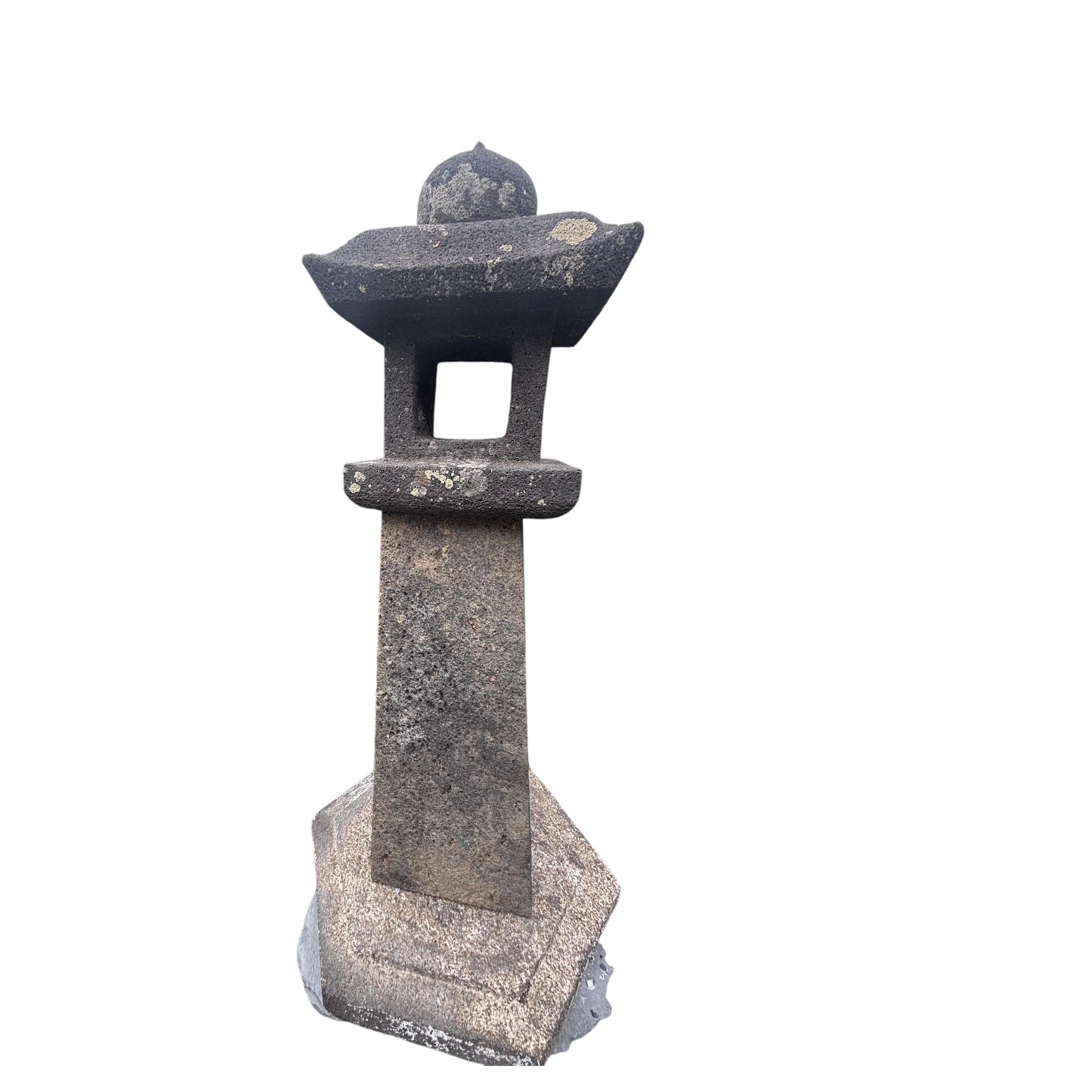 Linterna japonesa de piedra antigua más alta para el sol y la luna 45 pulgadas