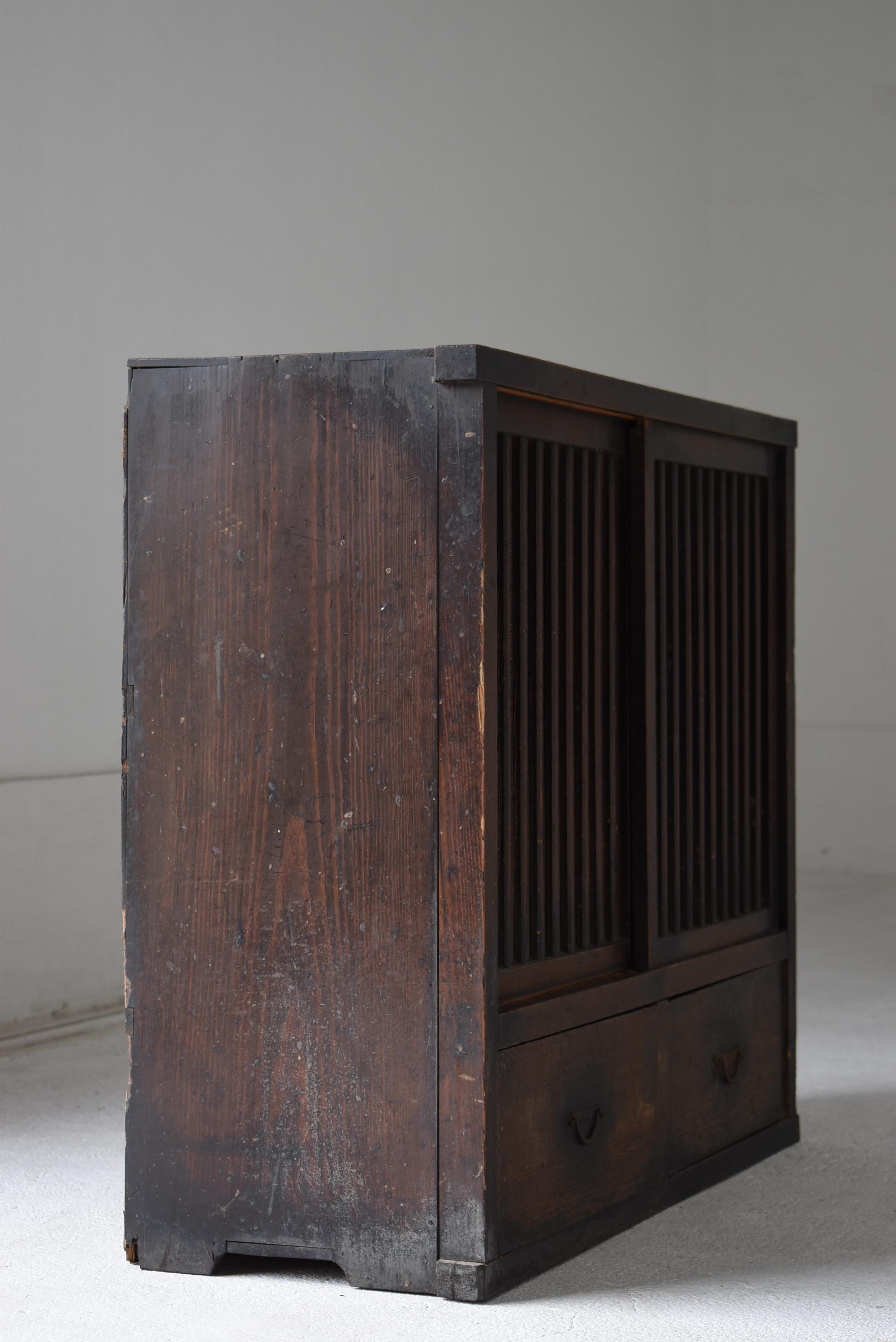 Japanese Antique Tansu 1860s-1900s / Cabinet Sideboard Wabisabi For Sale 4