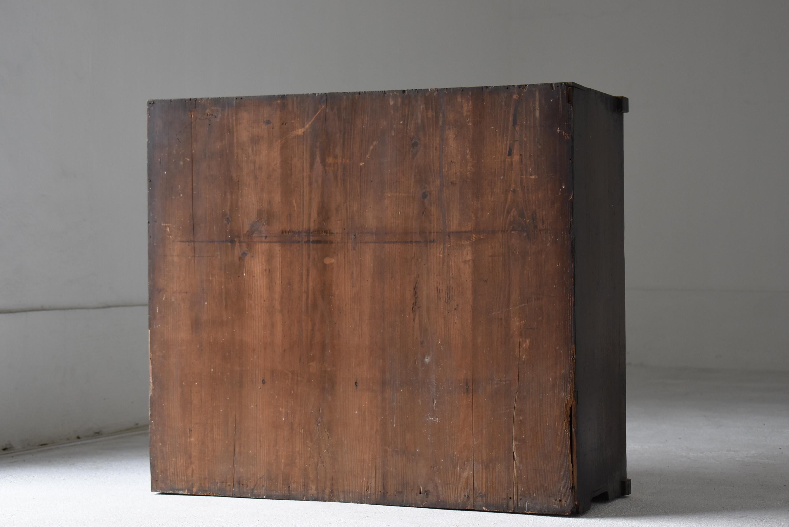 Japanese Antique Tansu 1860s-1900s / Cabinet Sideboard Wabisabi For Sale 5