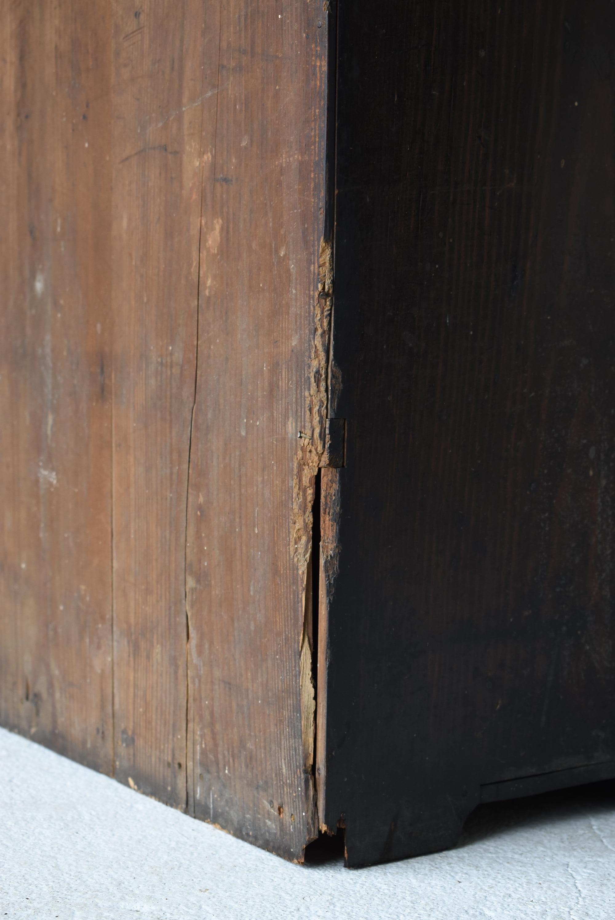 Japanese Antique Tansu 1860s-1900s / Cabinet Sideboard Wabisabi For Sale 6