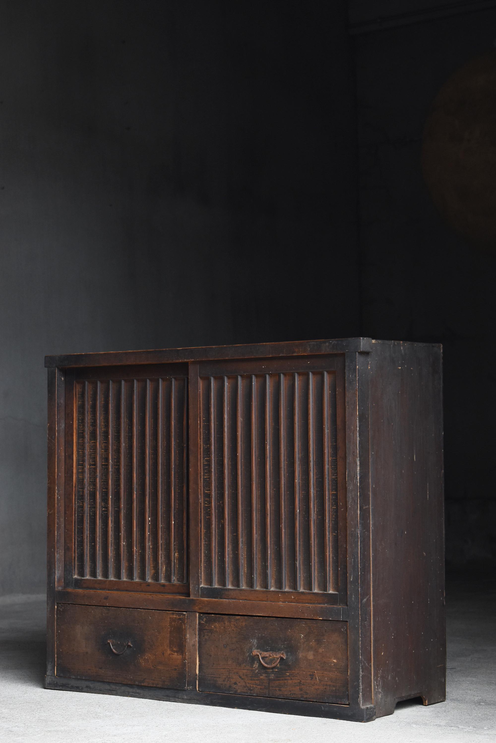 Japanese Antique Tansu 1860s-1900s / Cabinet Sideboard Wabisabi For Sale 9