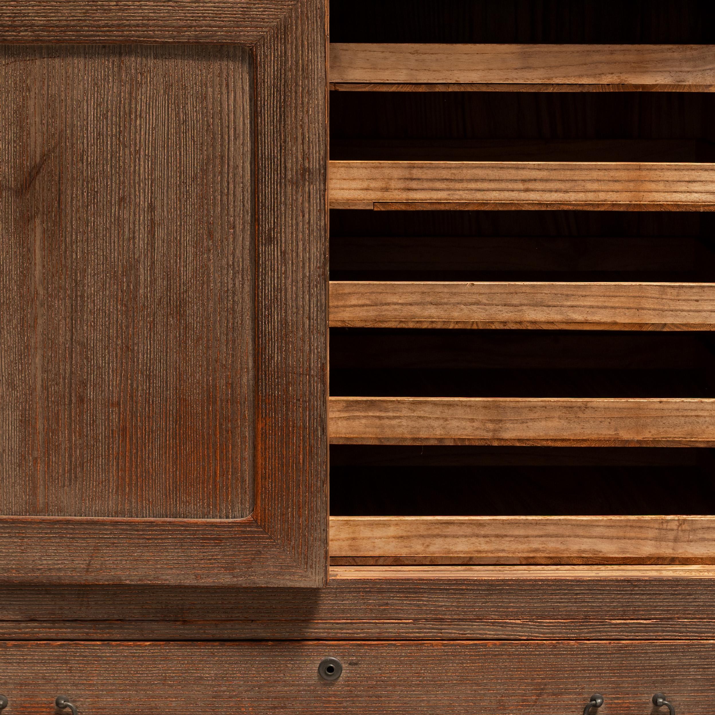 Japanese Tansu Chest, Japan, Early 20th Century For Sale 2