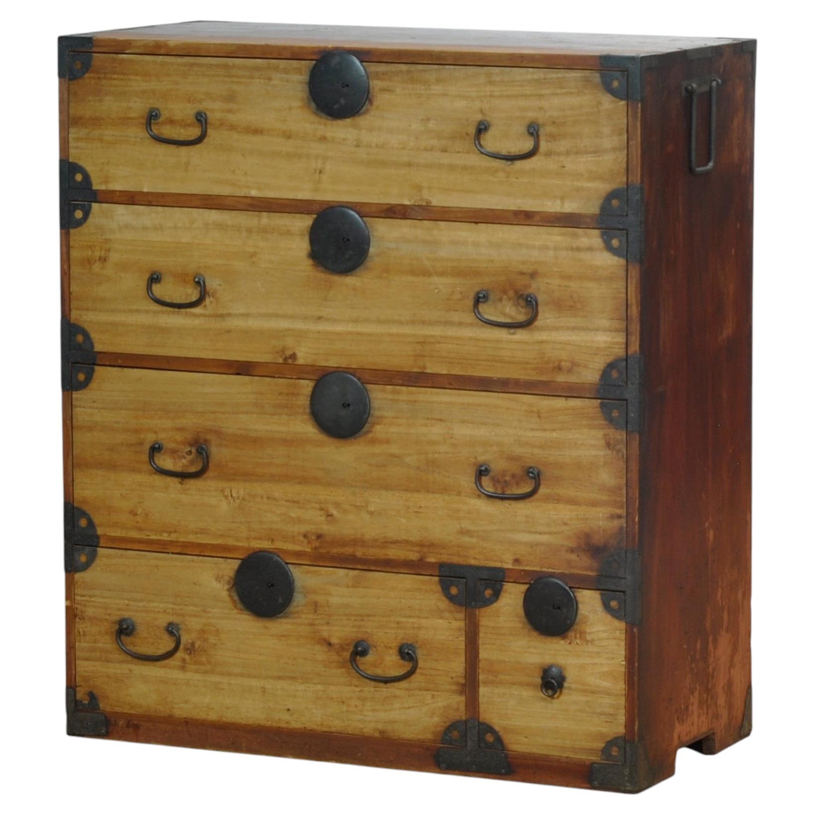 Commode japonaise Tansu, vers 1870