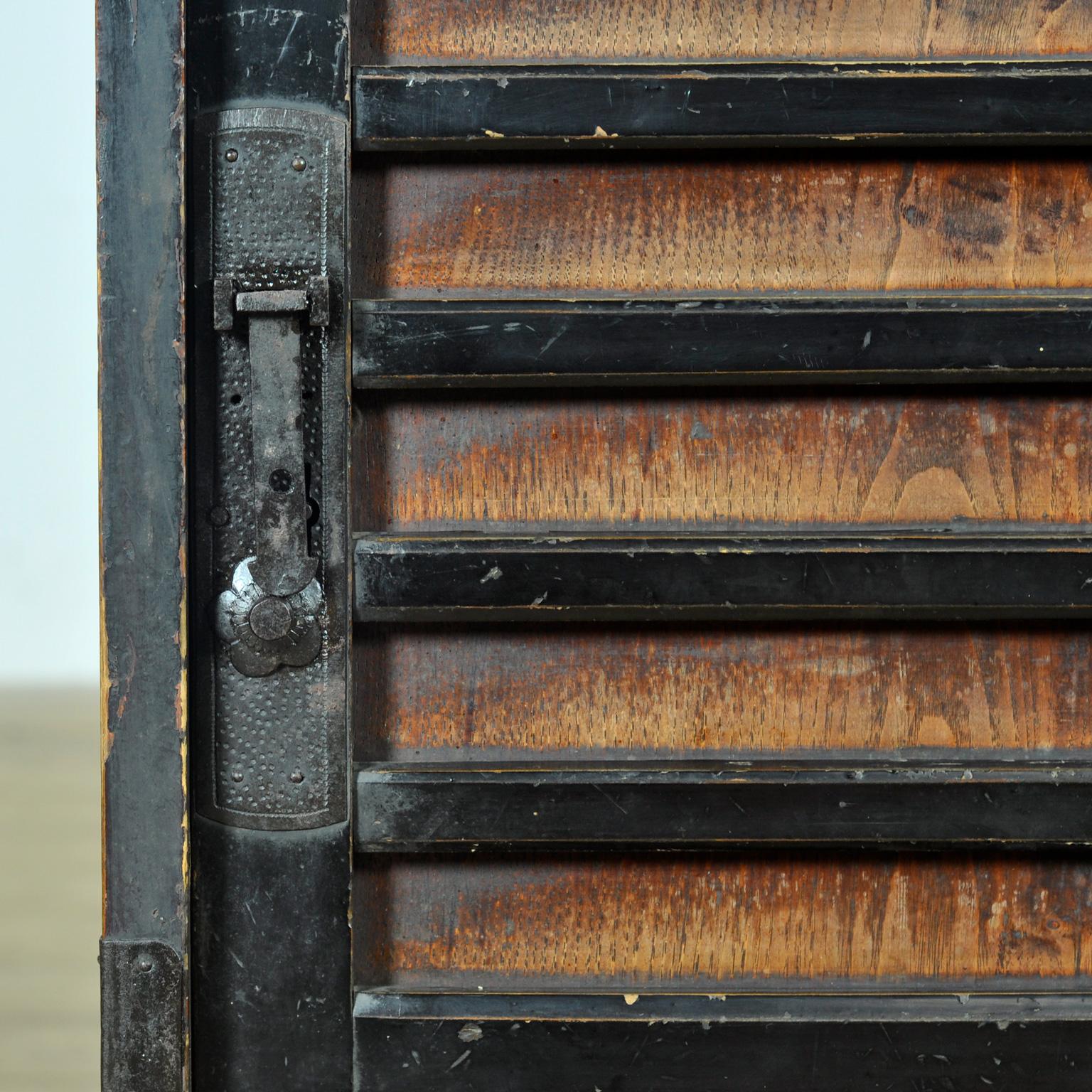 Japanese Tansu Chest of Drawers, circa 1890 For Sale 5