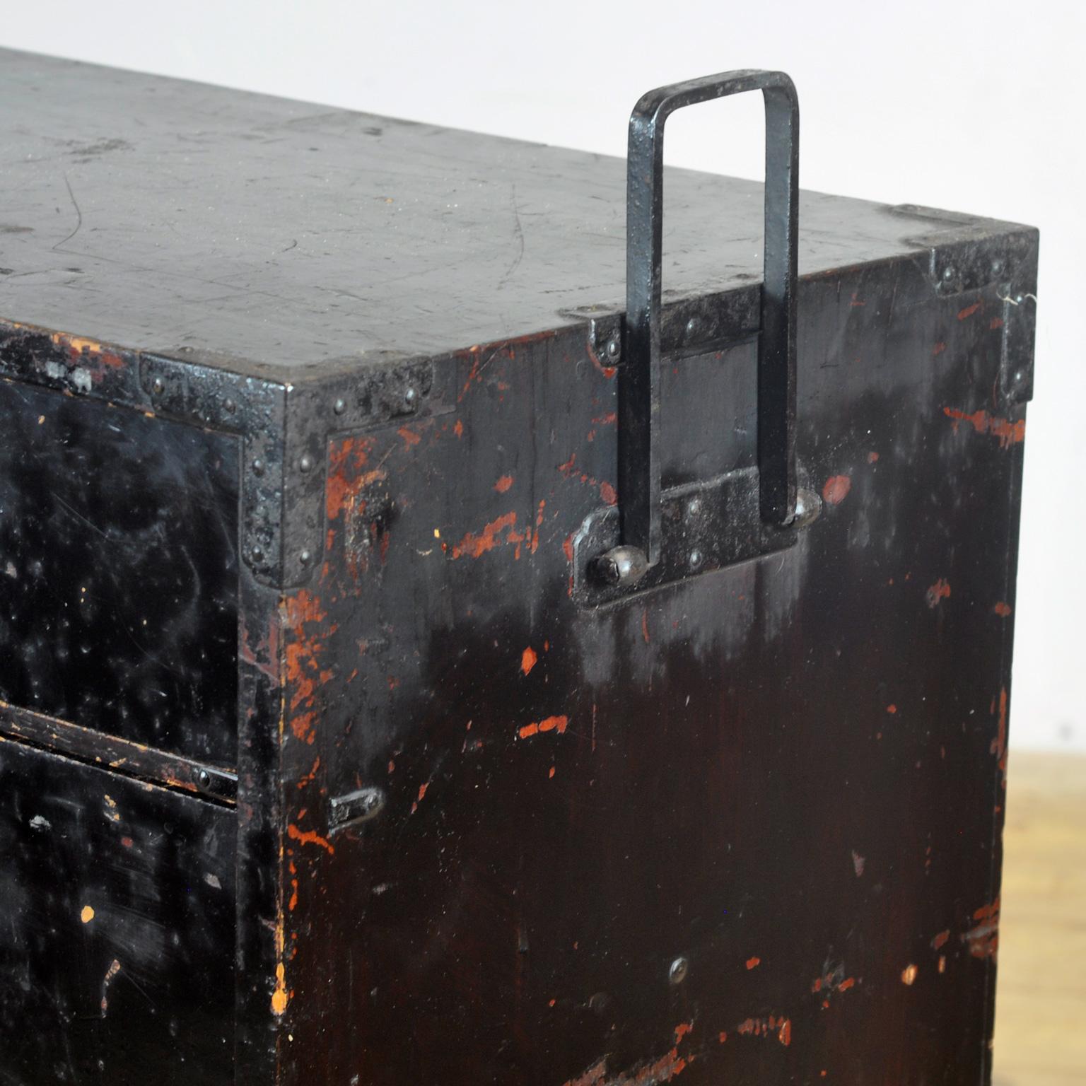 Fine XIX secolo Cassettiera giapponese Tansu, 1890 circa in vendita