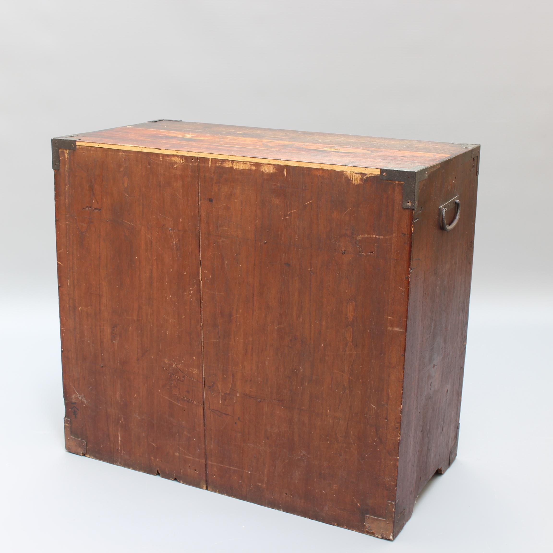 Japanese Tansu Storage Chest (19th Century - Edo Period) Wabi Sabi In Fair Condition For Sale In London, GB