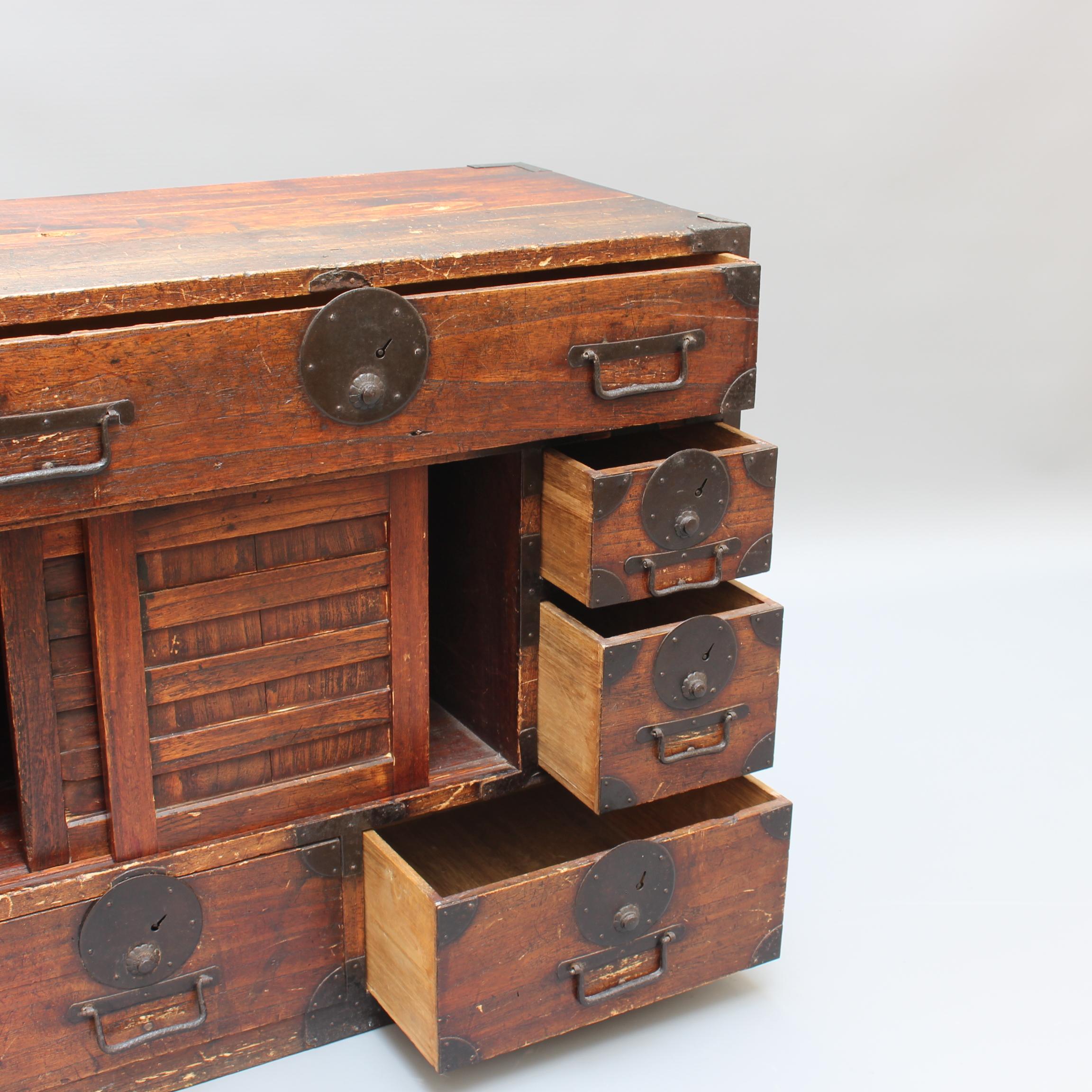 Japanese Tansu Storage Chest (19th Century - Edo Period) Wabi Sabi For Sale 1