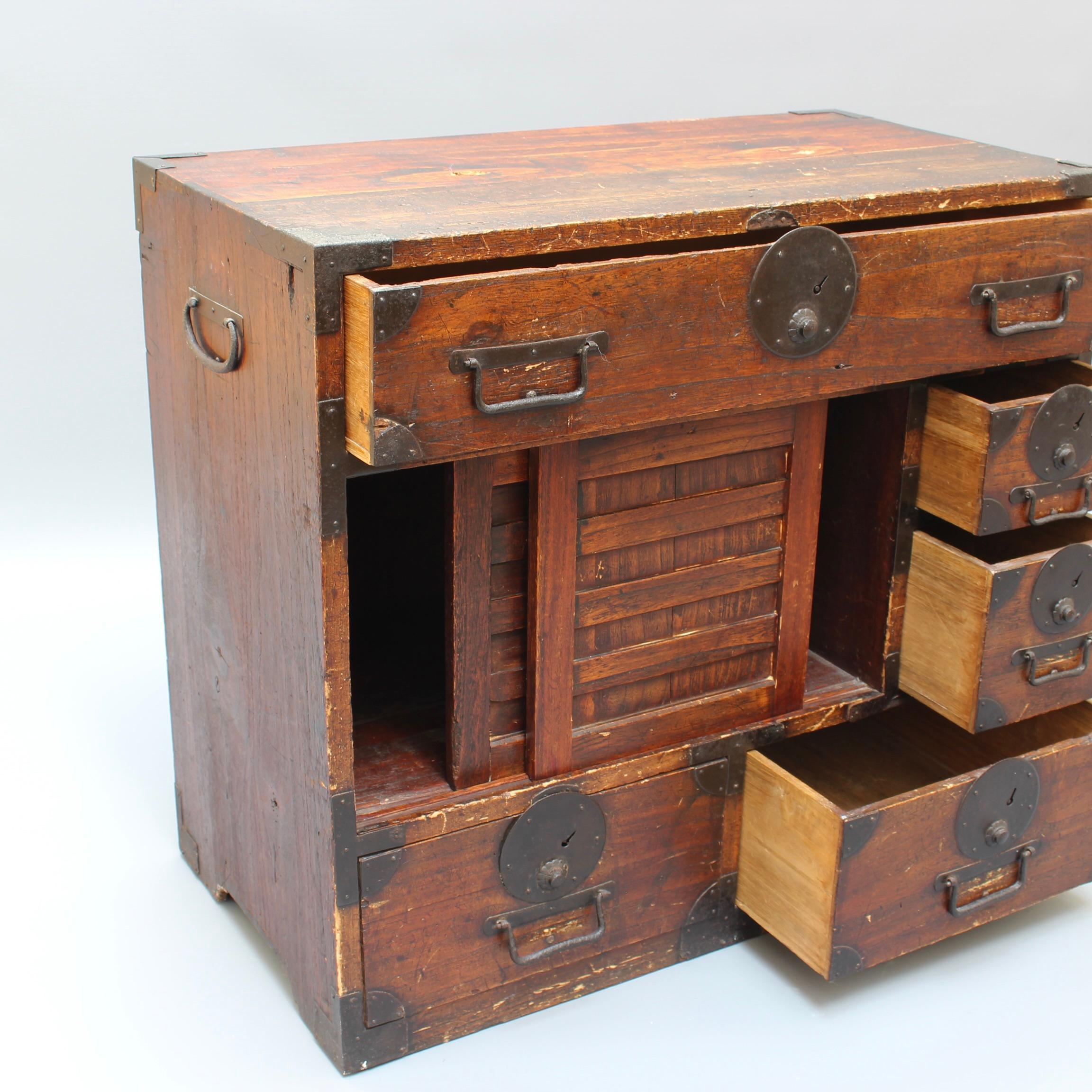 Japanese Tansu Storage Chest (19th Century - Edo Period) Wabi Sabi For Sale 2