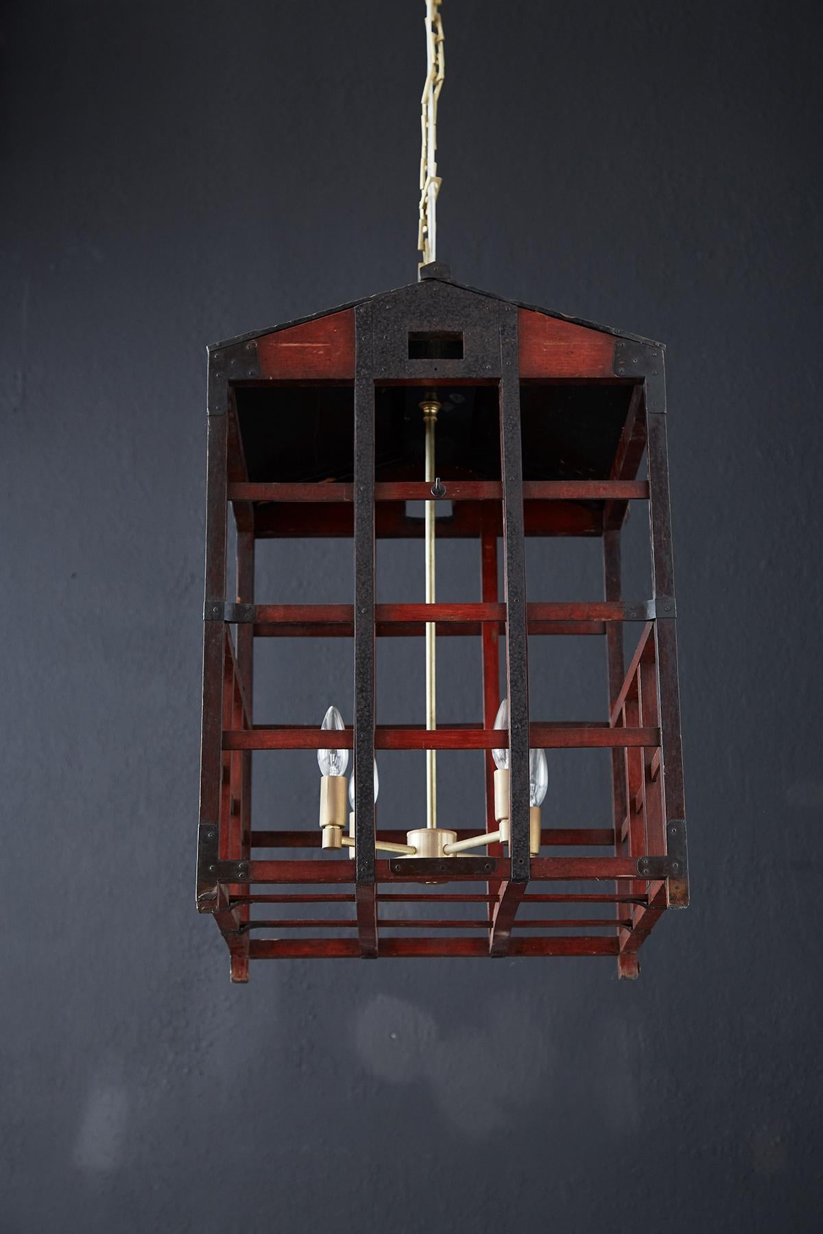 Japanische japanische Kronleuchter im Tansu-Stil aus Holz mit Crate Cage-Kragen im Angebot 4