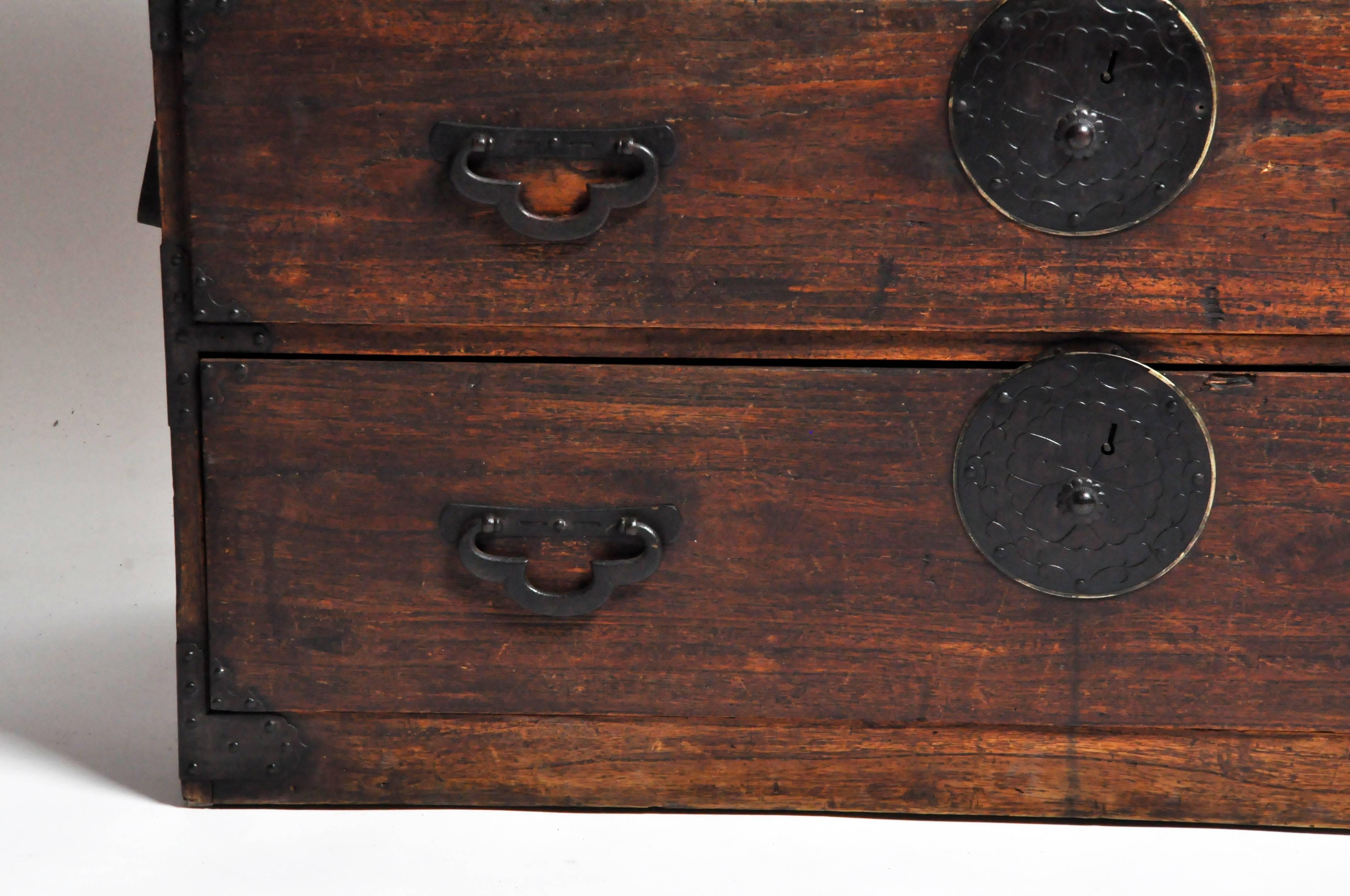 Japanese Tansu with Black Color Hardware 4