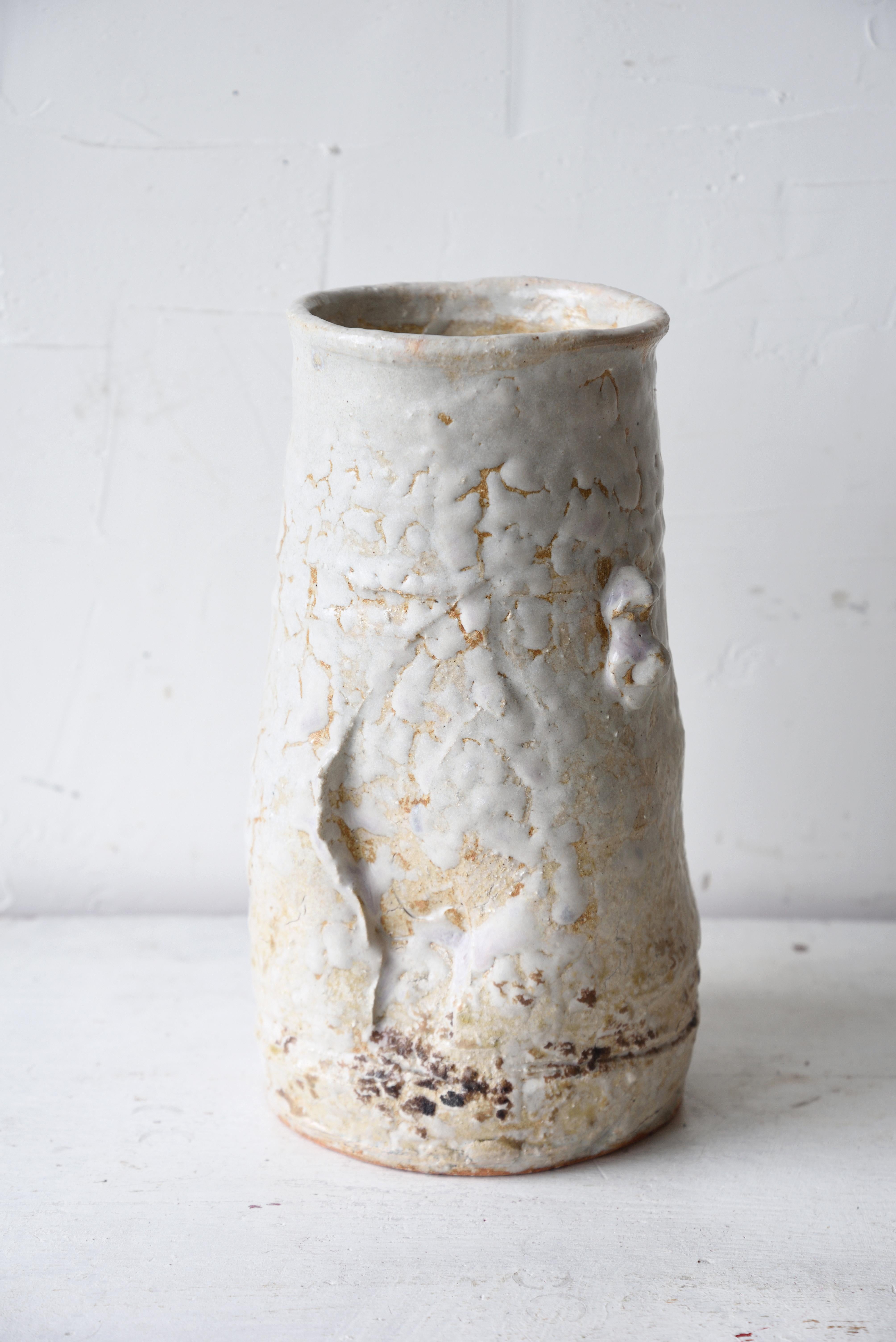 Japanese Tea Ceremonial Hagi Pottery Vase In Good Condition For Sale In Chiba, JP