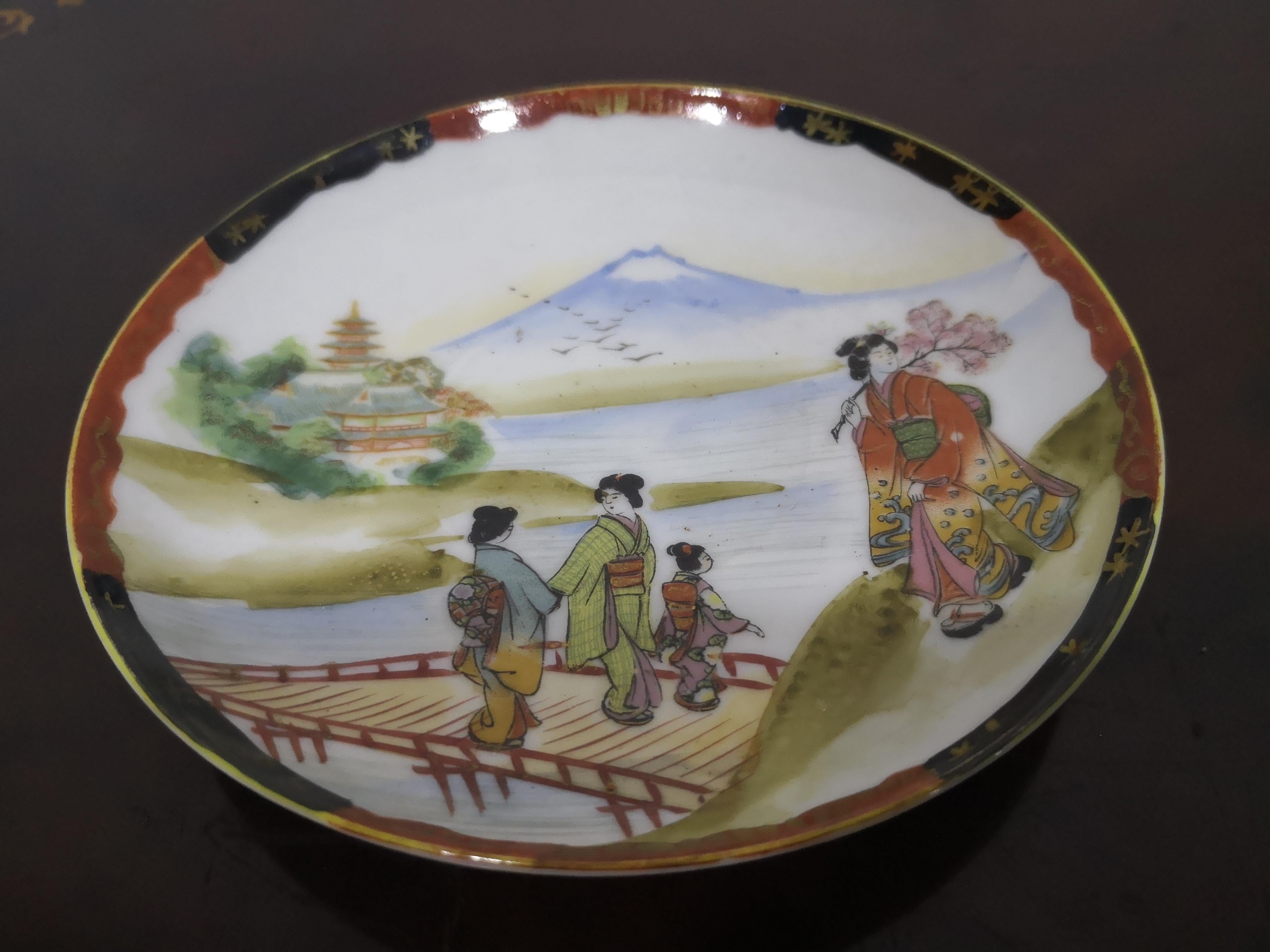 19th Century Japanese tea service for 10 in fine mid-19th century porcelain For Sale
