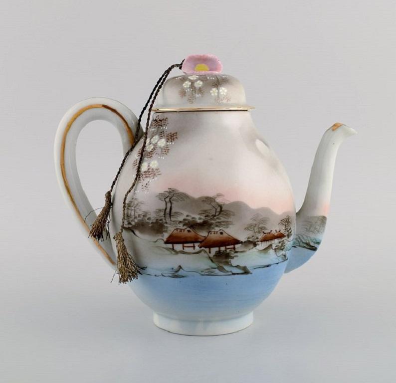Servicio de té japonés en porcelana pintada a mano, mediados del siglo XX Pintado a mano en venta