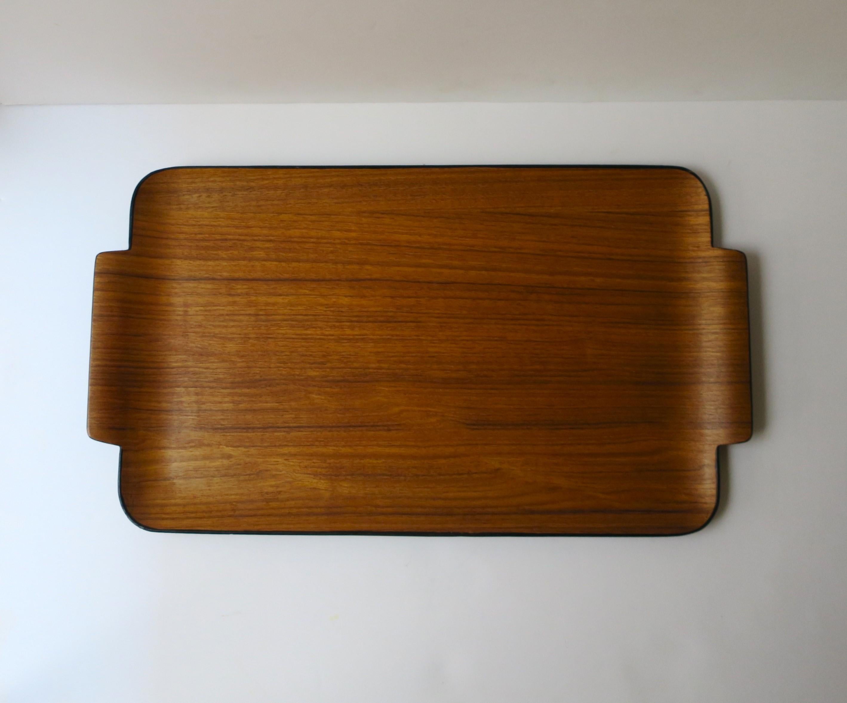 Modernes japanisches Tablett aus Teakholz, minimalistisch (20. Jahrhundert) im Angebot