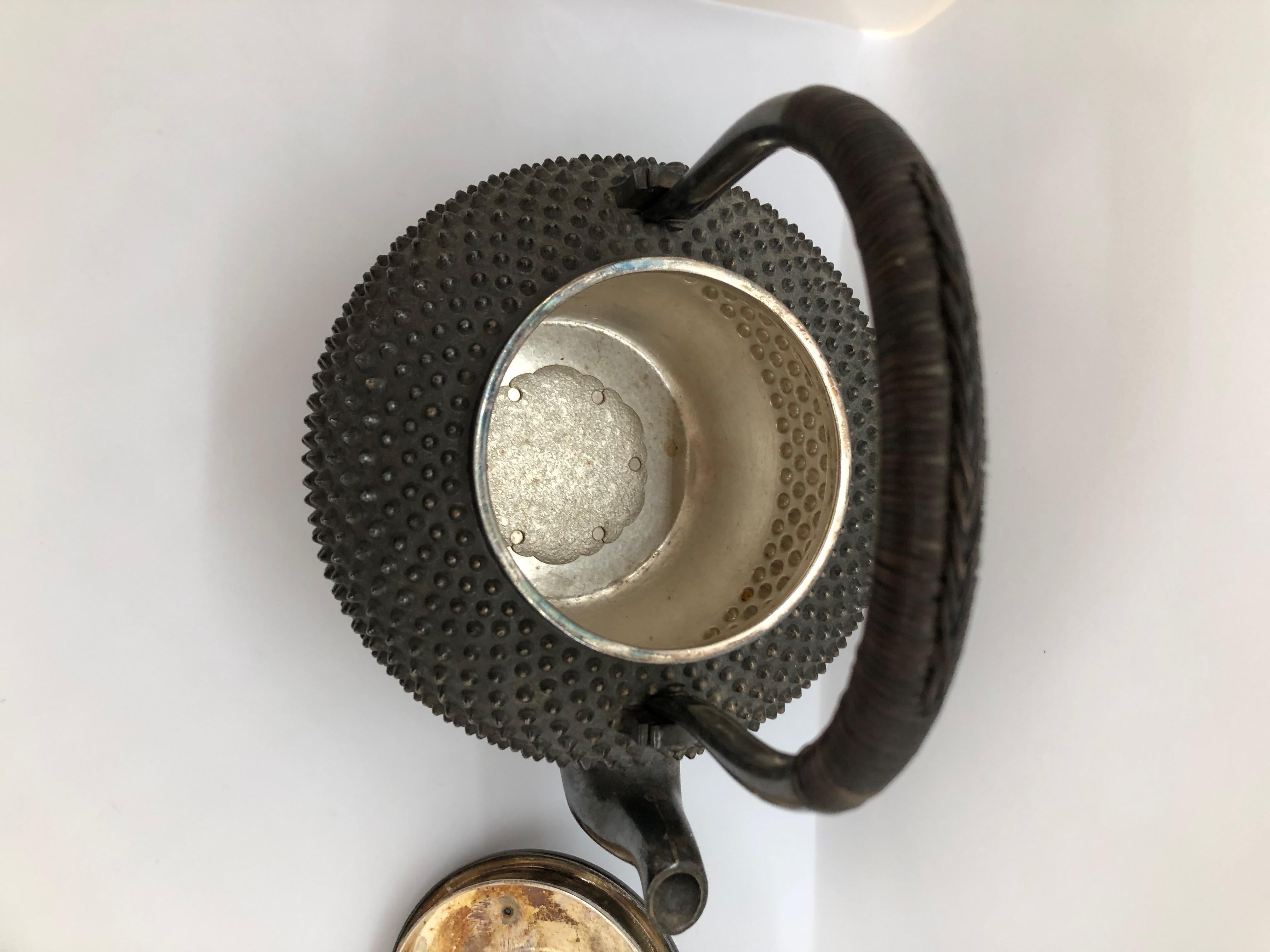 Japanese Teapot, 19th Century 5