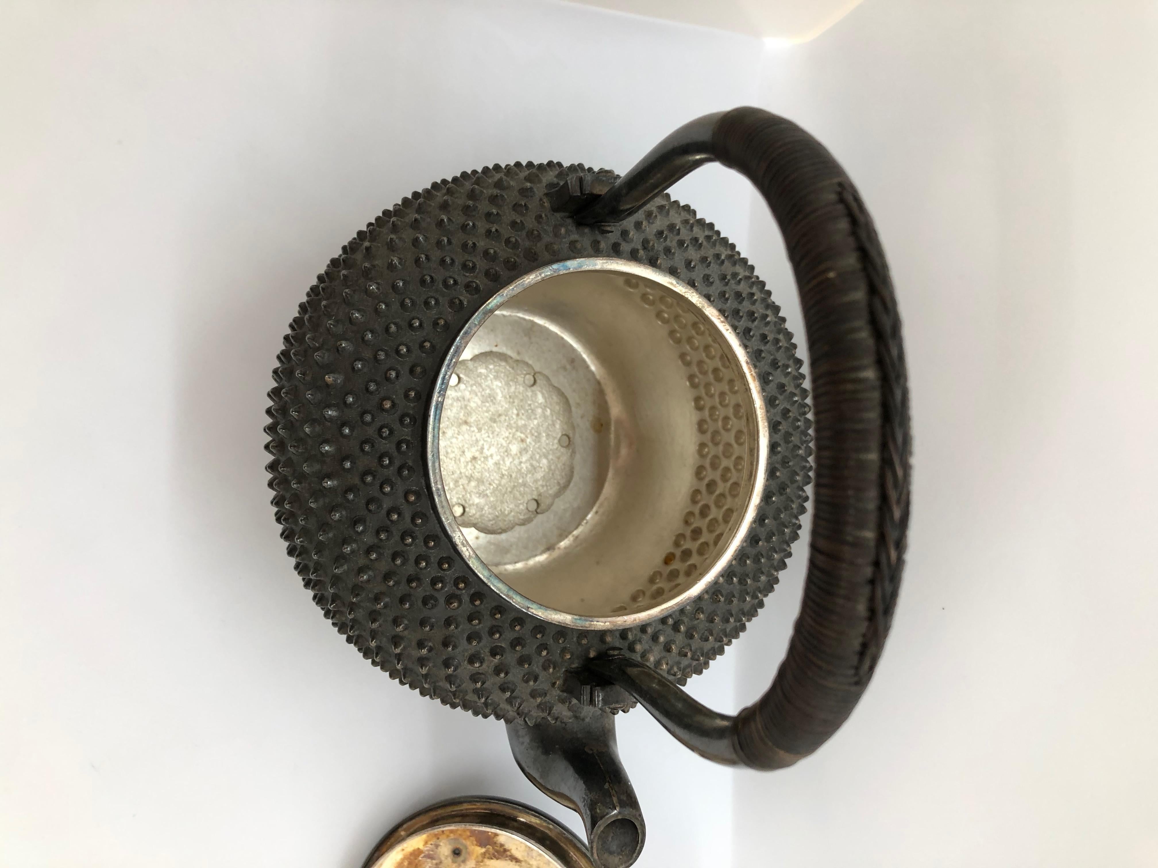 Japanese Teapot, 19th Century 7