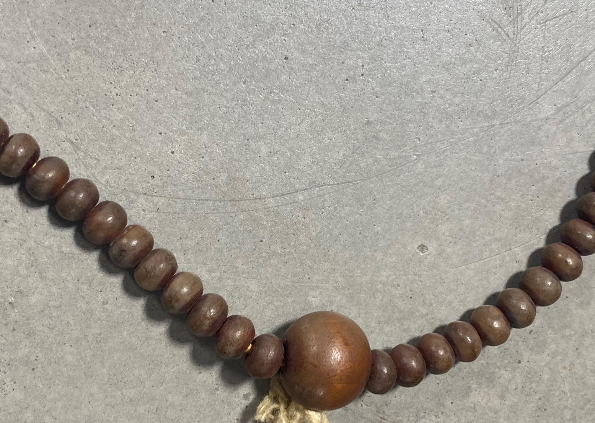 Japanese Temple Shrine Buddhist Monk Juzu Prayer Wood Beads Mala Rosary Necklace In Good Condition For Sale In Studio City, CA