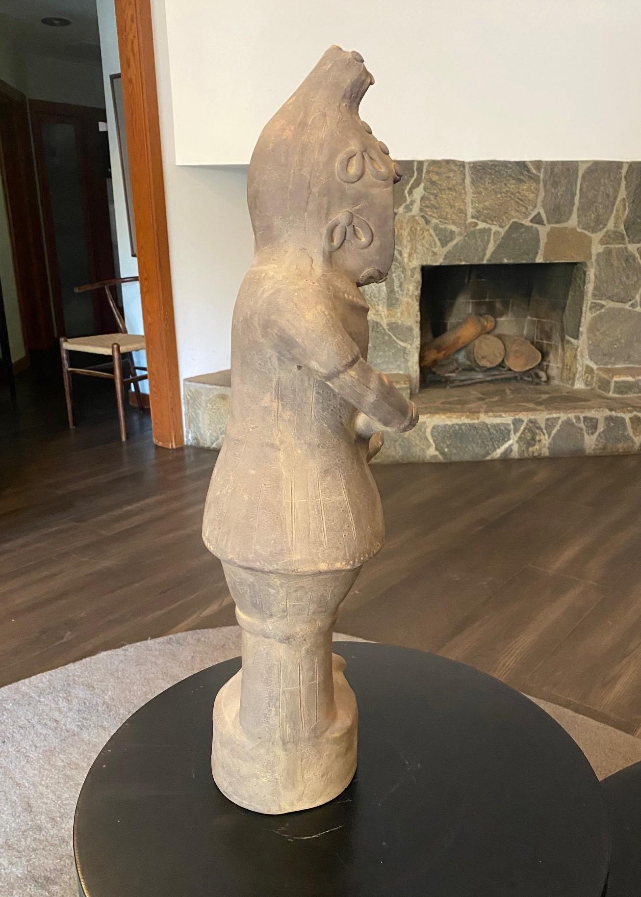 Scultura funeraria di guerriero Haniwa in terracotta giapponese del VI secolo in vendita 6
