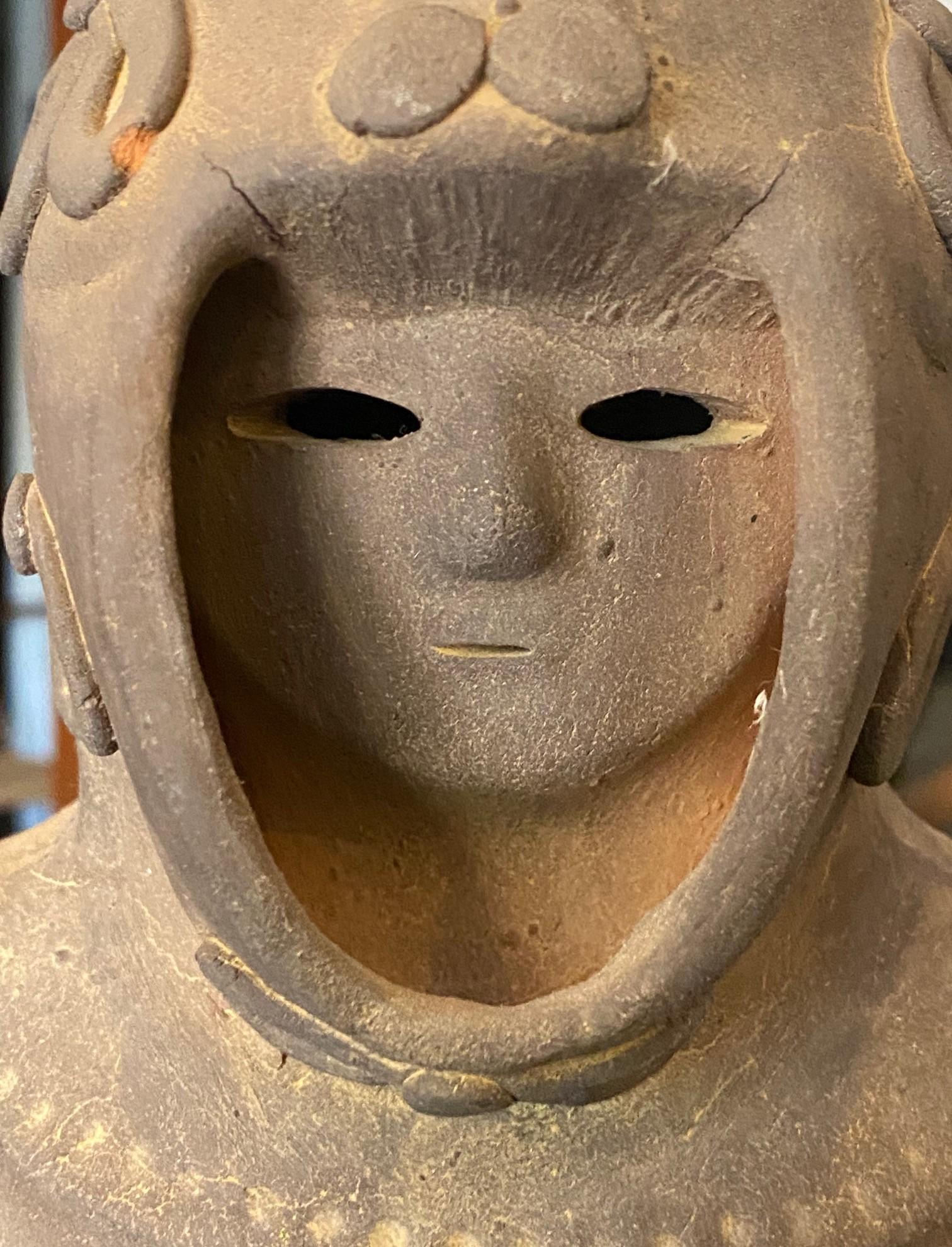 Scultura funeraria di guerriero Haniwa in terracotta giapponese del VI secolo in vendita 9