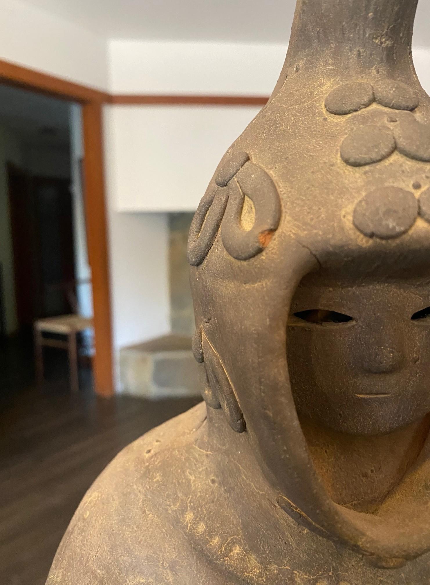 Fatto a mano Scultura funeraria di guerriero Haniwa in terracotta giapponese del VI secolo in vendita