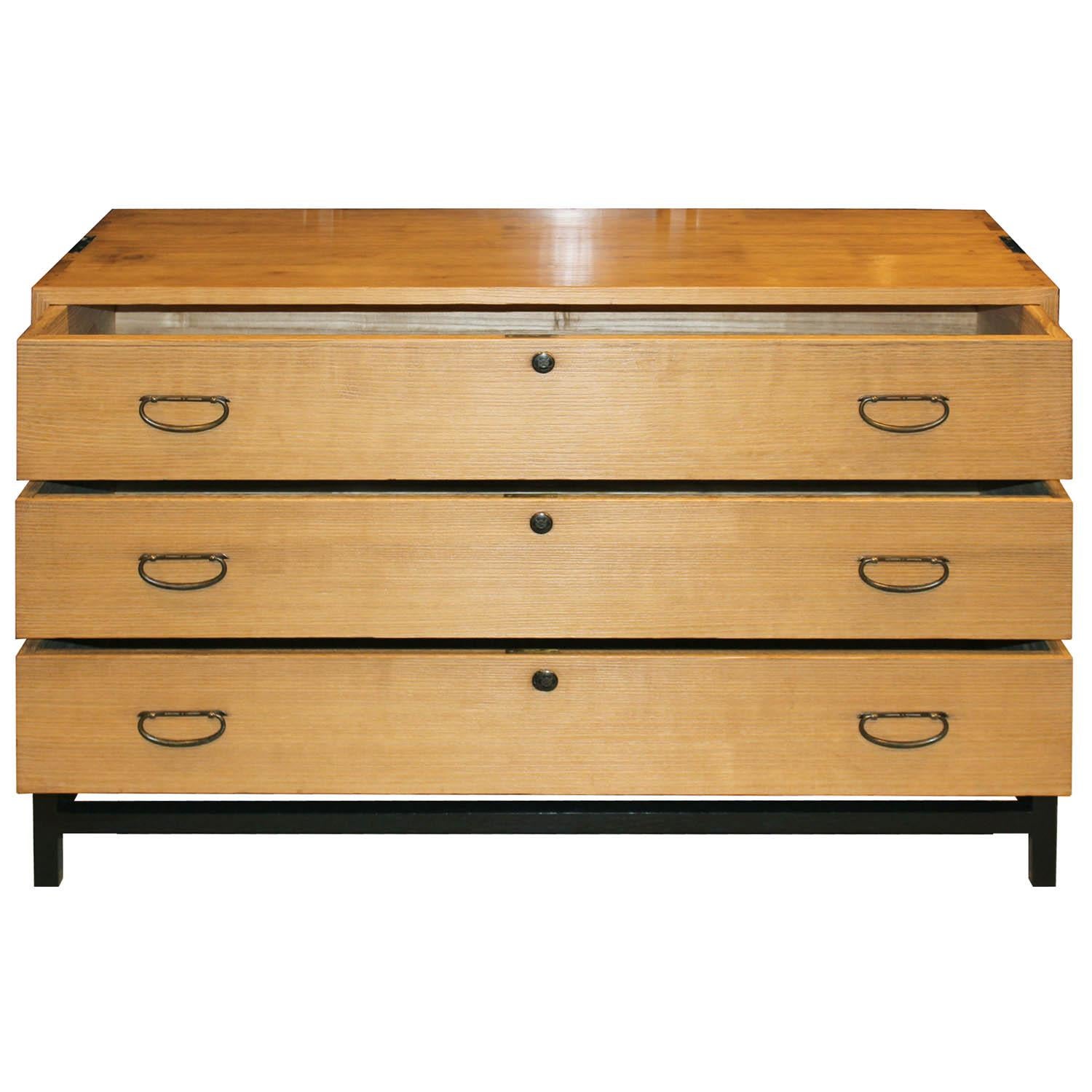 Japanese Three-Drawer Clothing Chest In Good Condition In San Francisco, CA