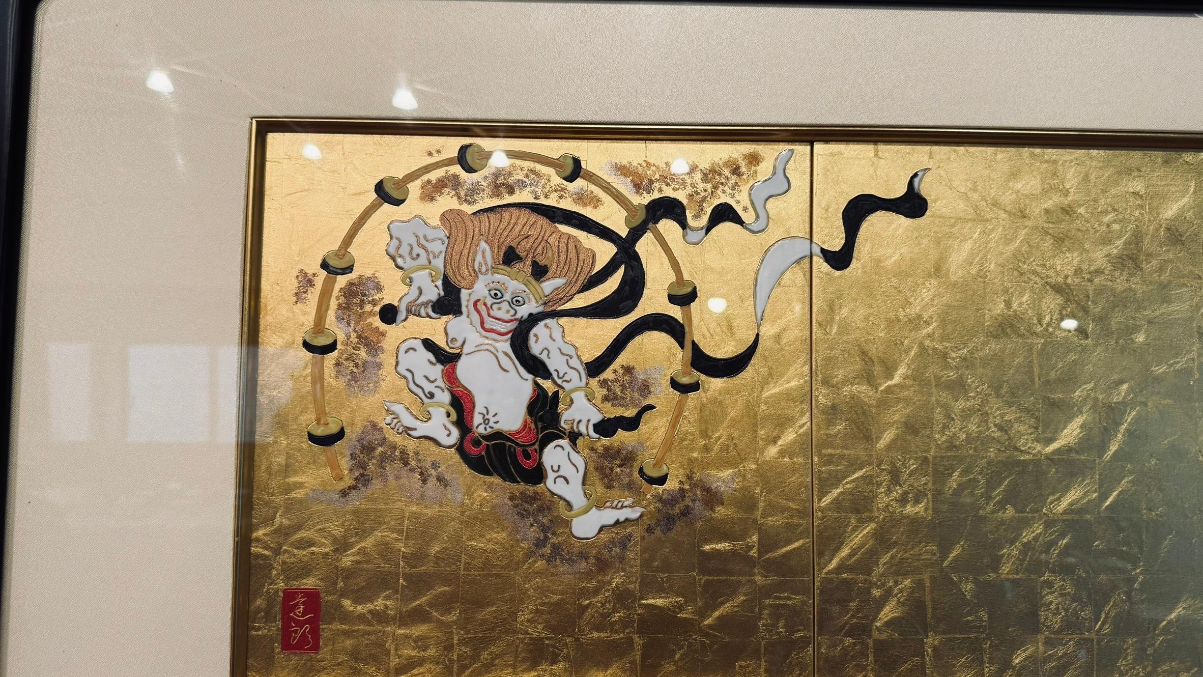 Japanese Three Panel Framed Gold Black White Porcelain Artwork by Master Artist In New Condition For Sale In Takarazuka, JP