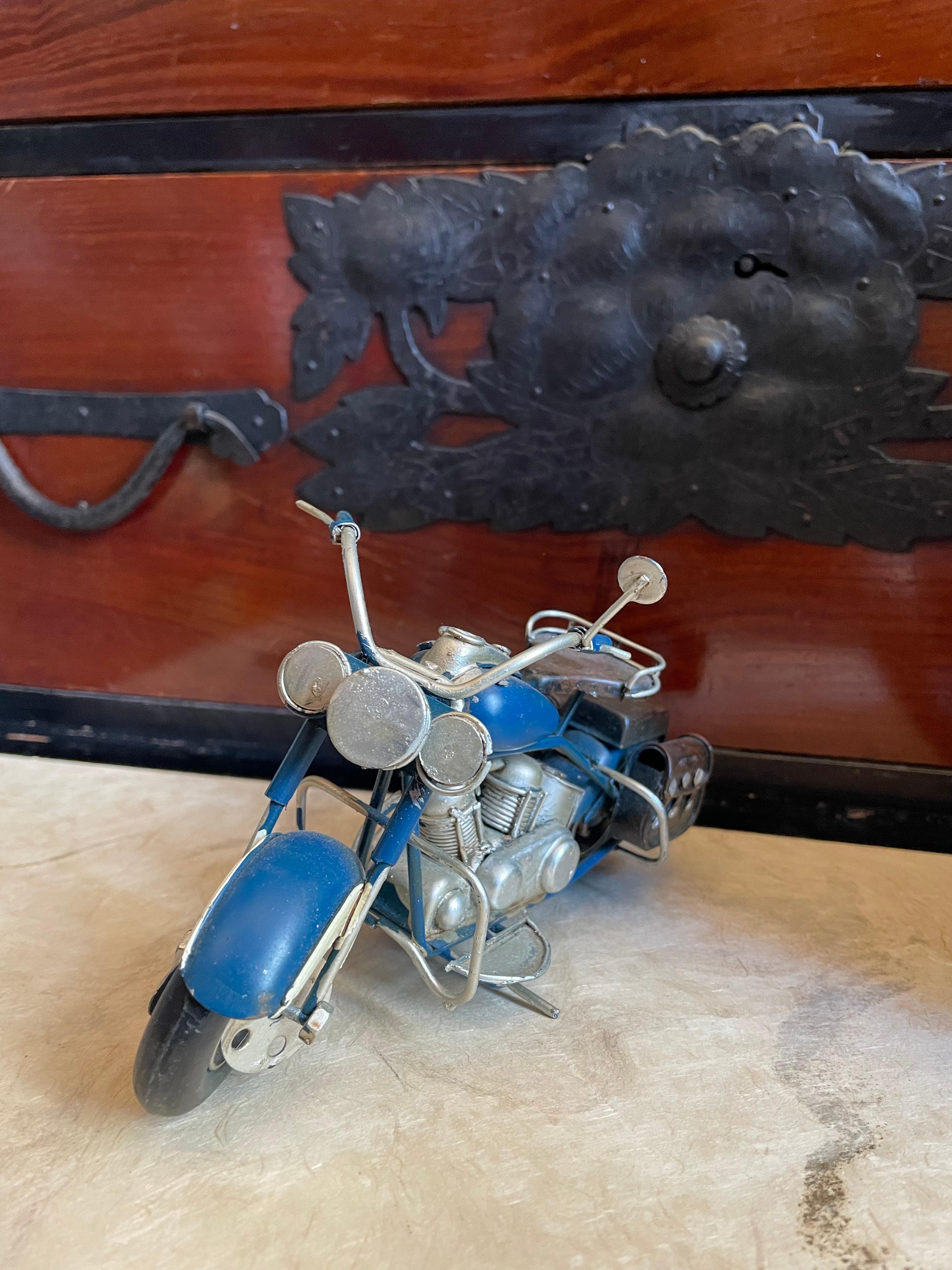 Japanese Tin Plate Toy Blue MotorCycle 1960s For Sale 6