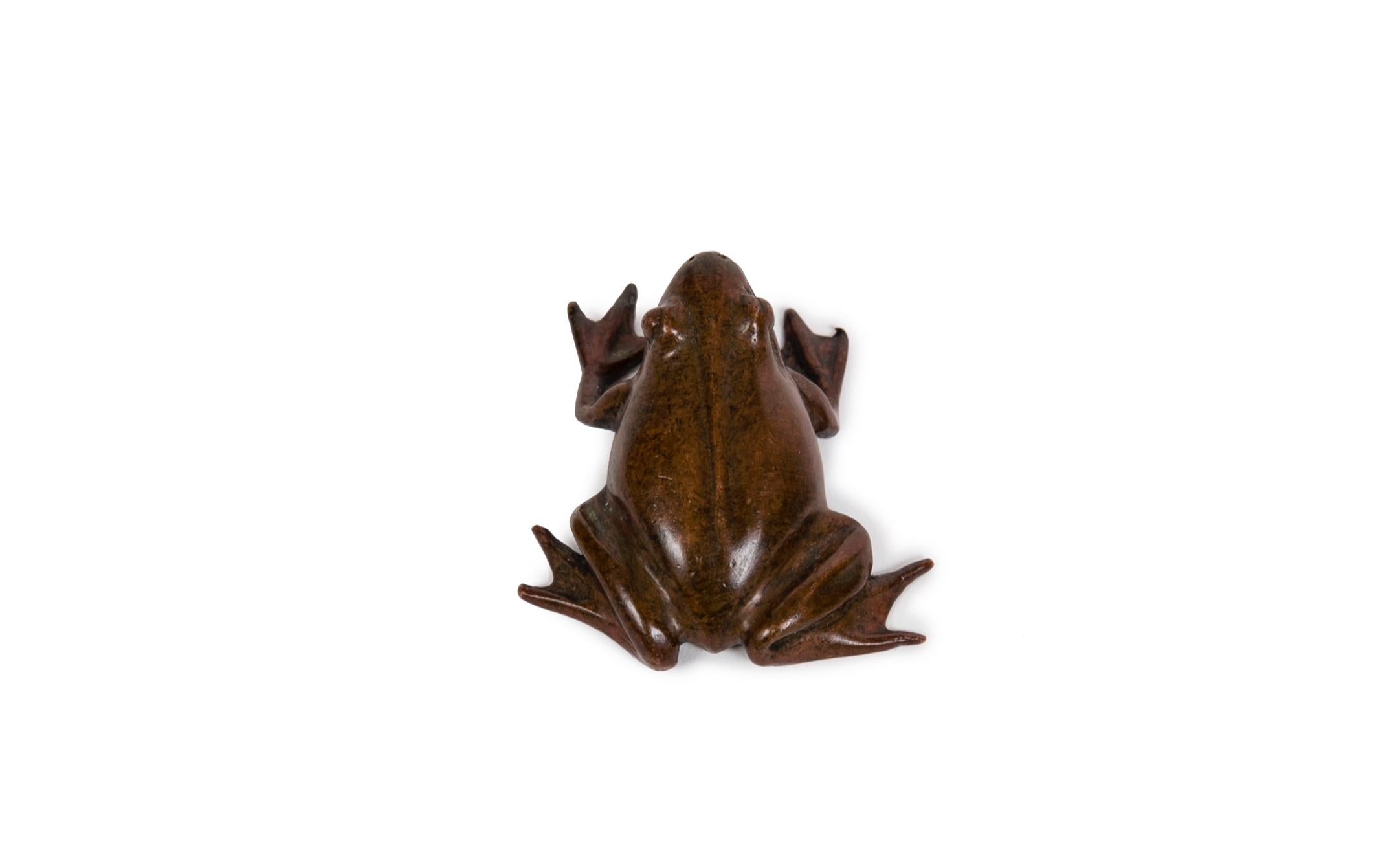 Japanese Tiny bronze frog In Excellent Condition For Sale In PARIS, FR
