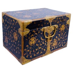 Japanese Tokugawa Lacquered Wedding Chest, 17th Century