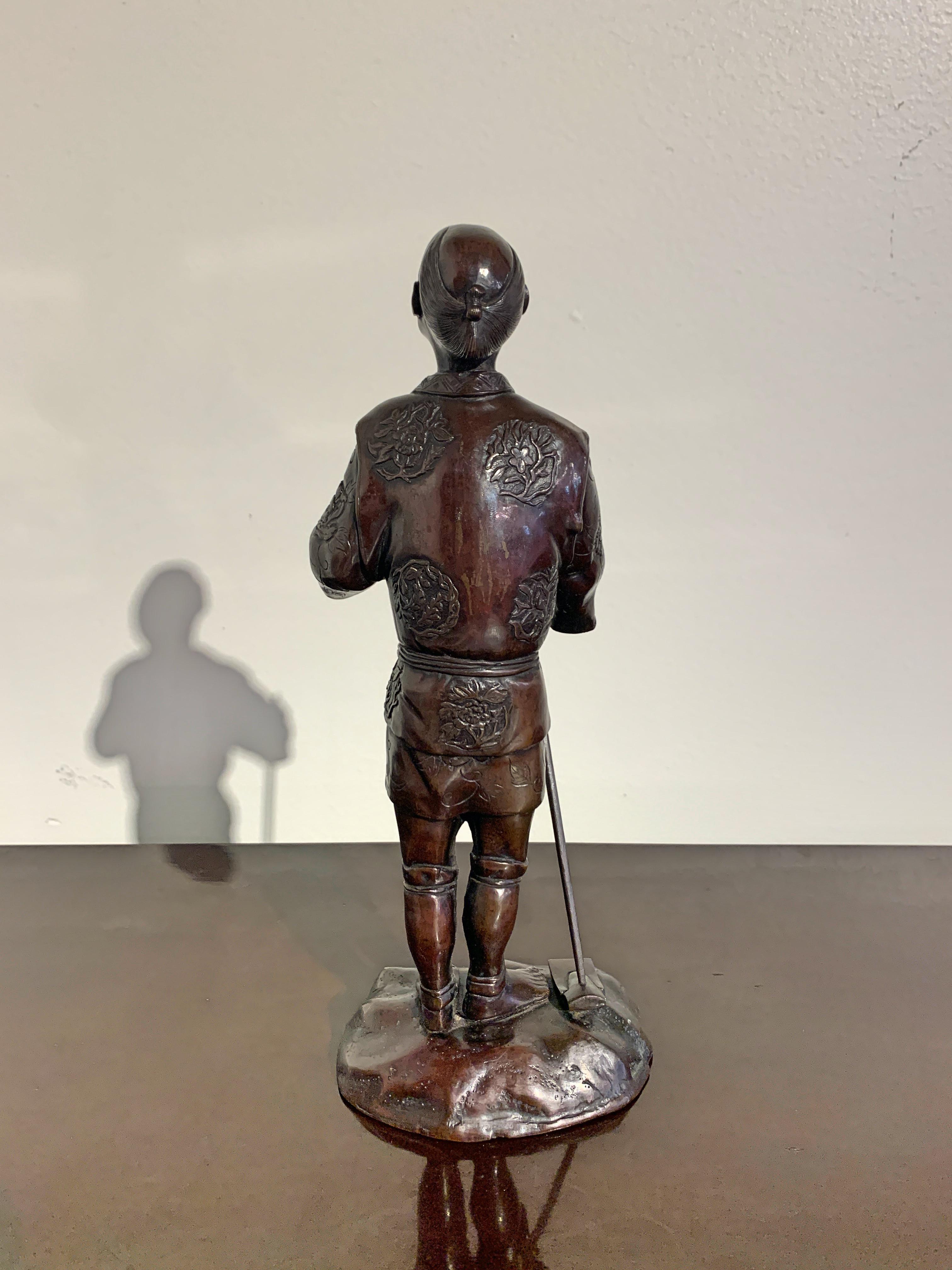Japanisches Bronze-Okimono eines Bauern aus der japanischen Tokyo-Schule, Meiji-Periode im Zustand „Gut“ im Angebot in Austin, TX