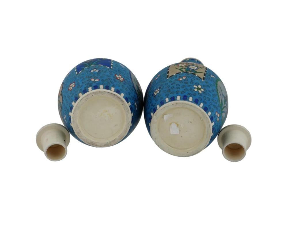 Botellas japonesas Totai de esmalte cloisonné sobre porcelana siglo XIX en venta