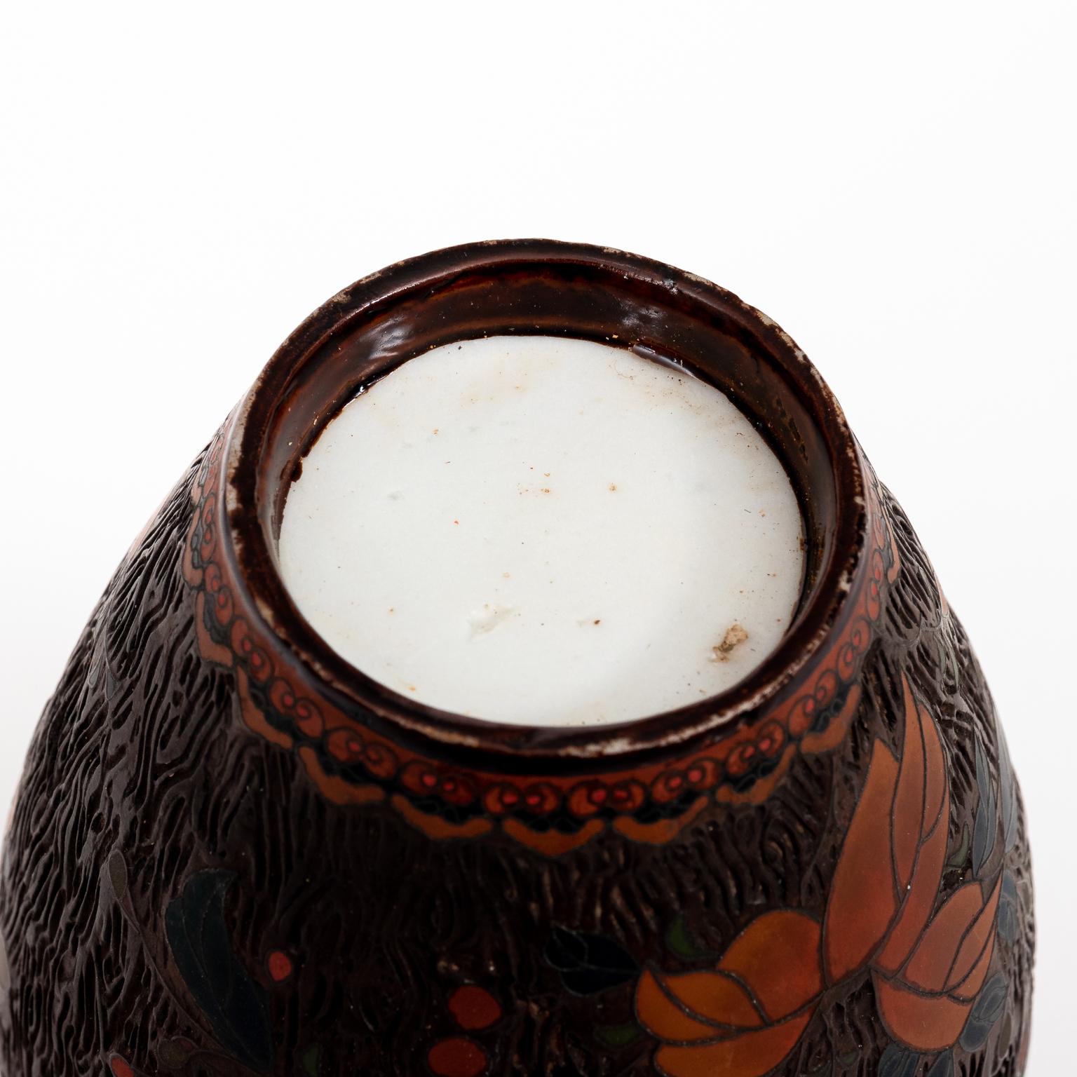 Early 20th Century Japanese Totai Shippo Cloisonne Tree Bark Ginger Jar