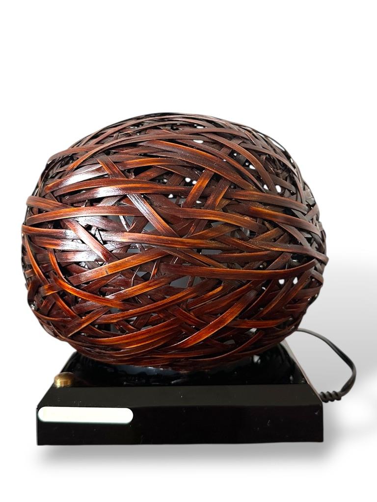 Japanese Touch-Activated Bamboo Sphere Lamp on Lacquered Base (Late 20th Century For Sale 10