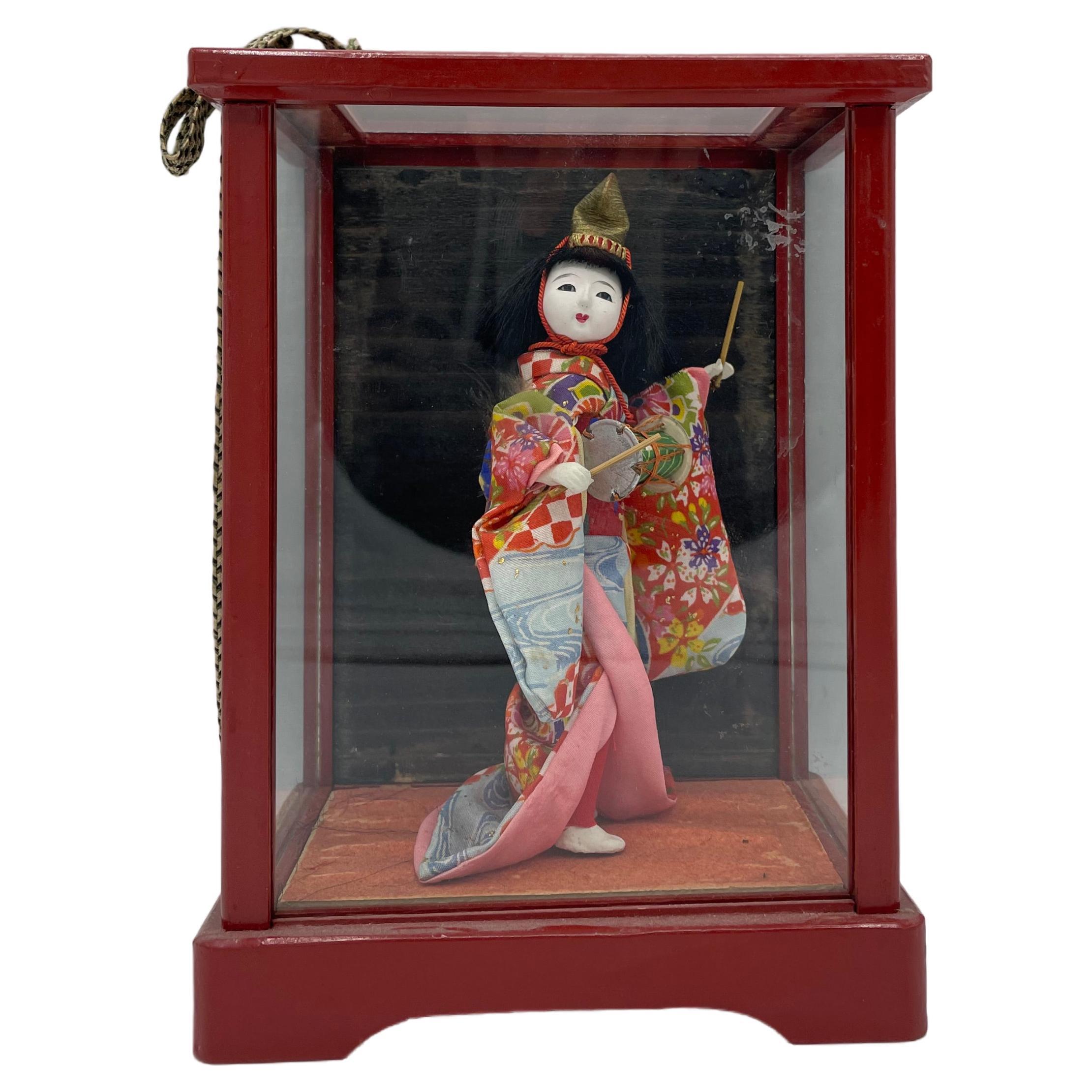 Japanese Traditional Girl Doll in a Box 1970s   For Sale