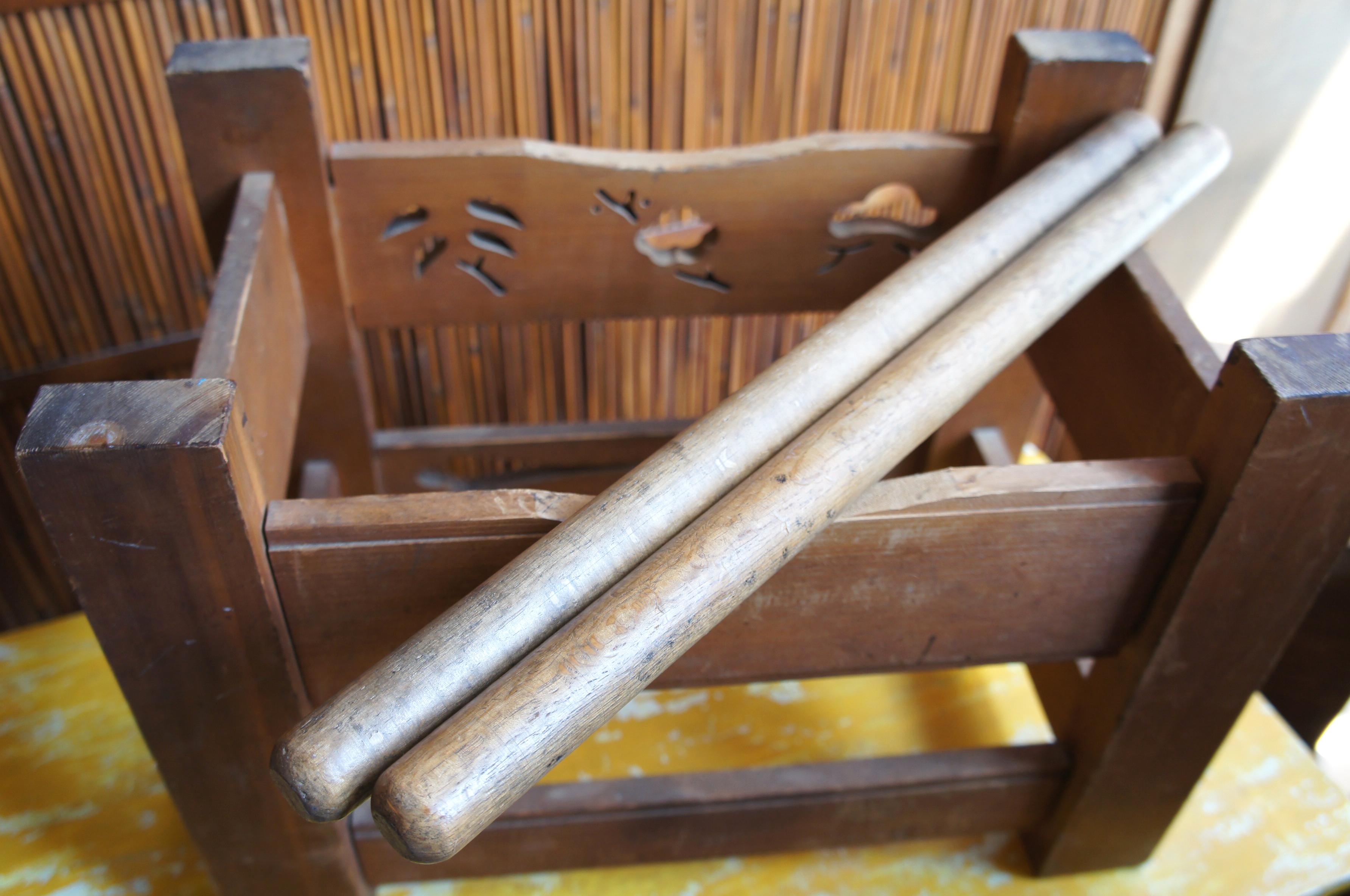 20th Century Japanese Traditional Keyaki Wood Flat Drum, Hira Taiko, 1930s For Sale 12