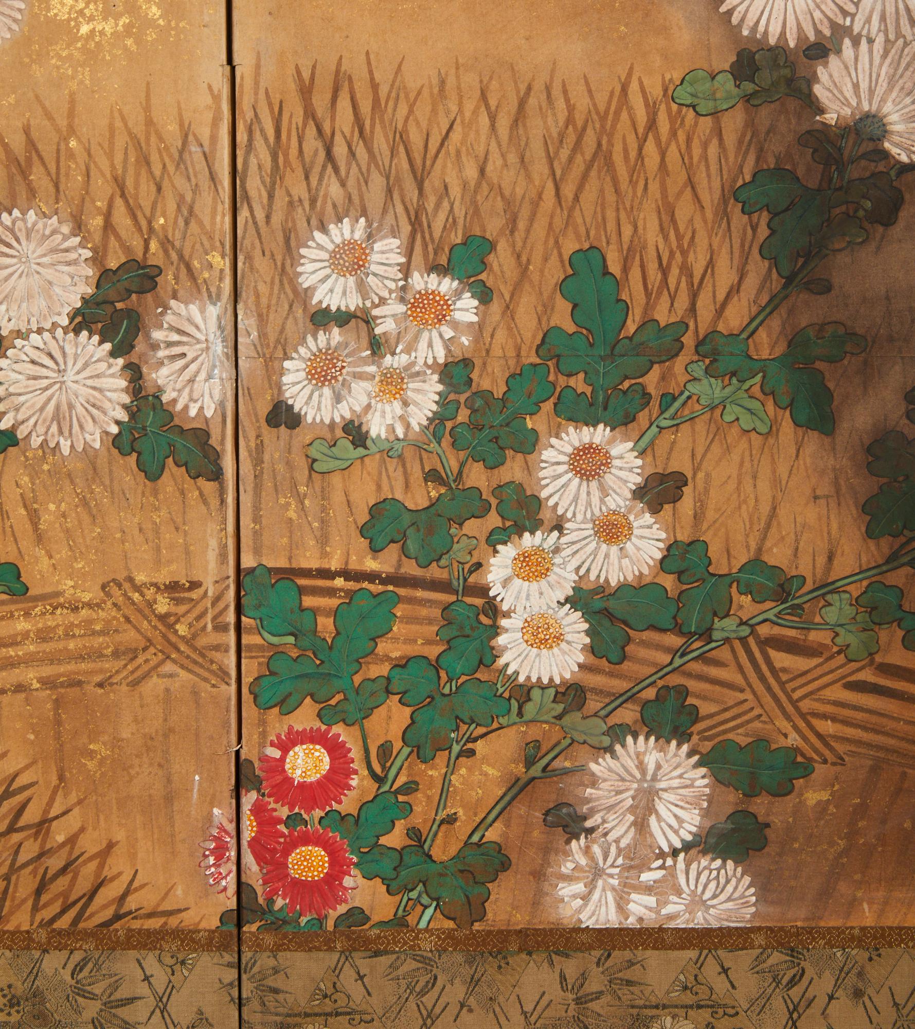 Pigment minéral et poussière d'or sur papier mûrier. Bordure en brocart de soie et garniture en laque noire. De la Collection S de Moke Mokotoff