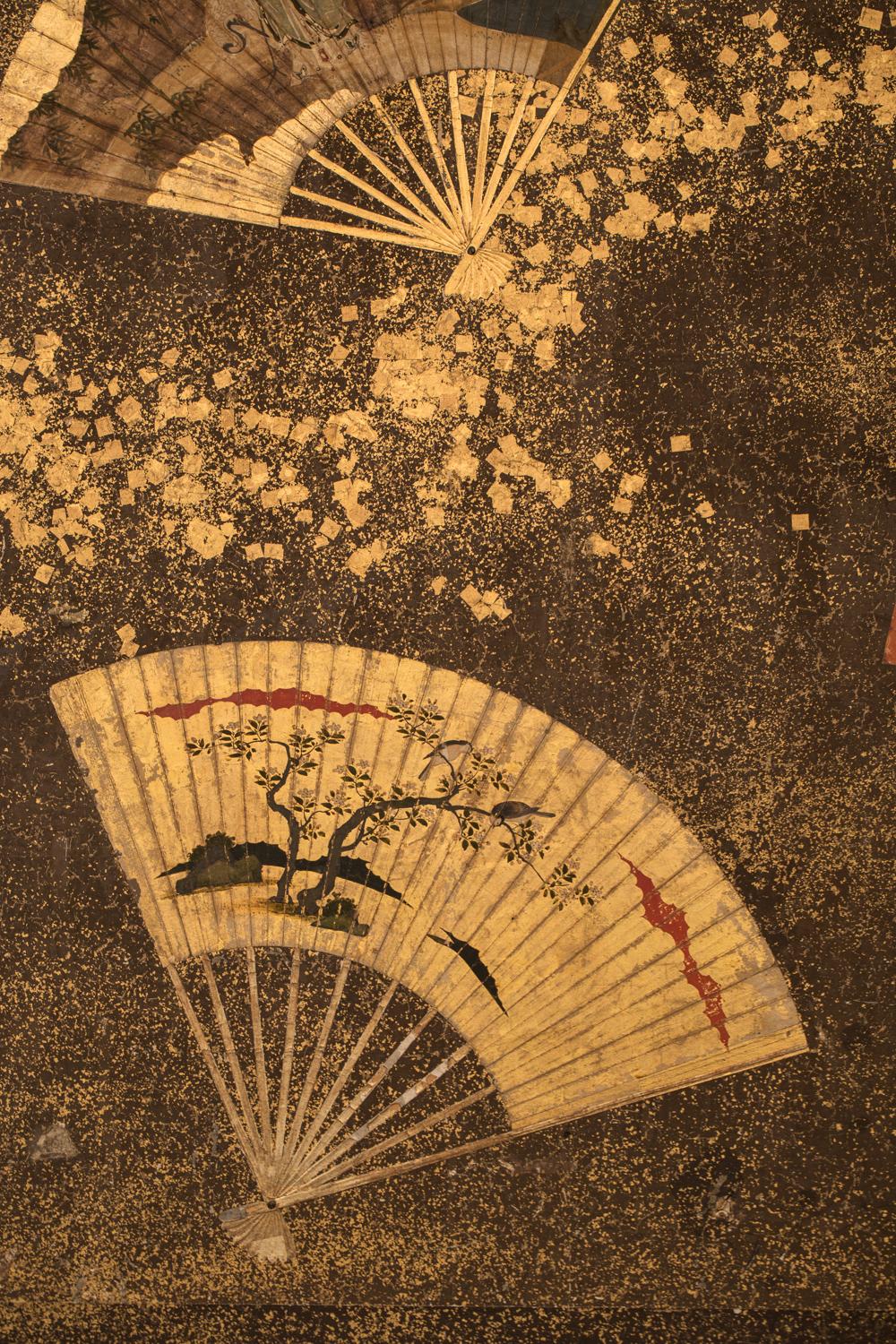 18th Century Japanese Two-Panel Screen Collection of Fans on Gold For Sale 1
