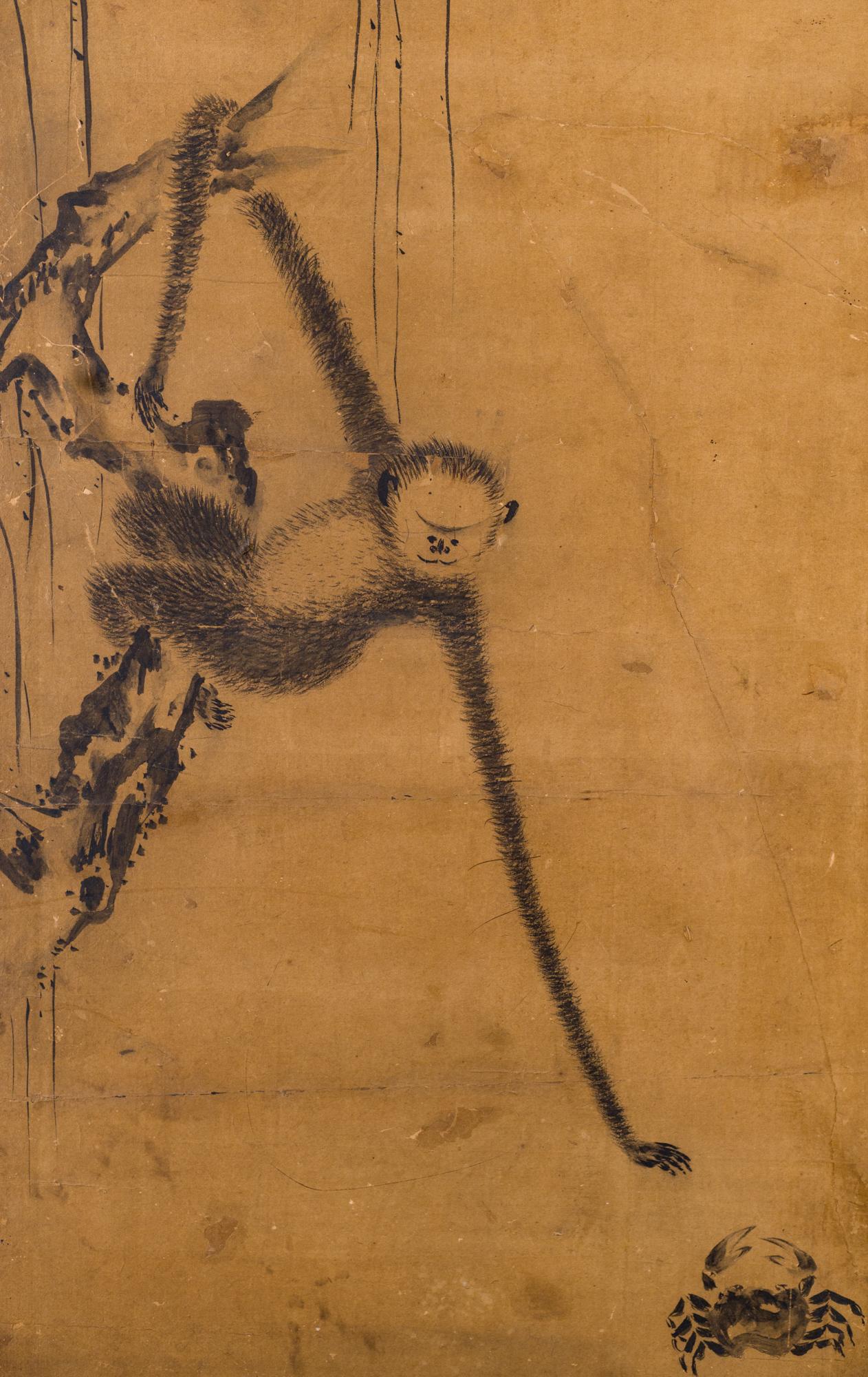 Paravent japonais à deux panneaux : Gibbons du folklore, période Edo (XVIIe siècle) Peinture de l'école Kano représentant des gibbons dans des fables japonaises. Le panneau de gauche représente une fable japonaise mettant en scène un singe et un