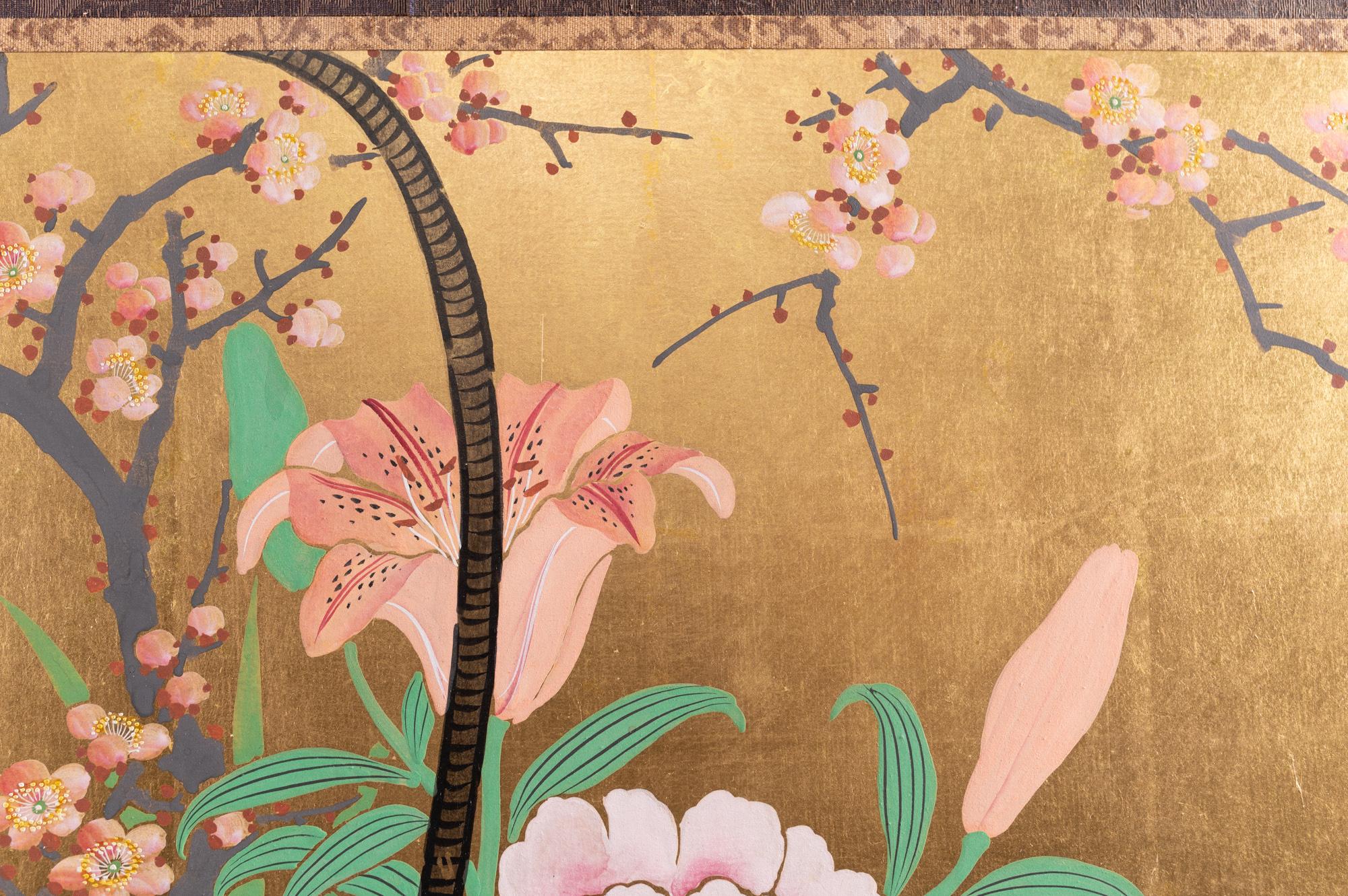 Japanese Two-Panel Screen Ikebana on Gold For Sale 2