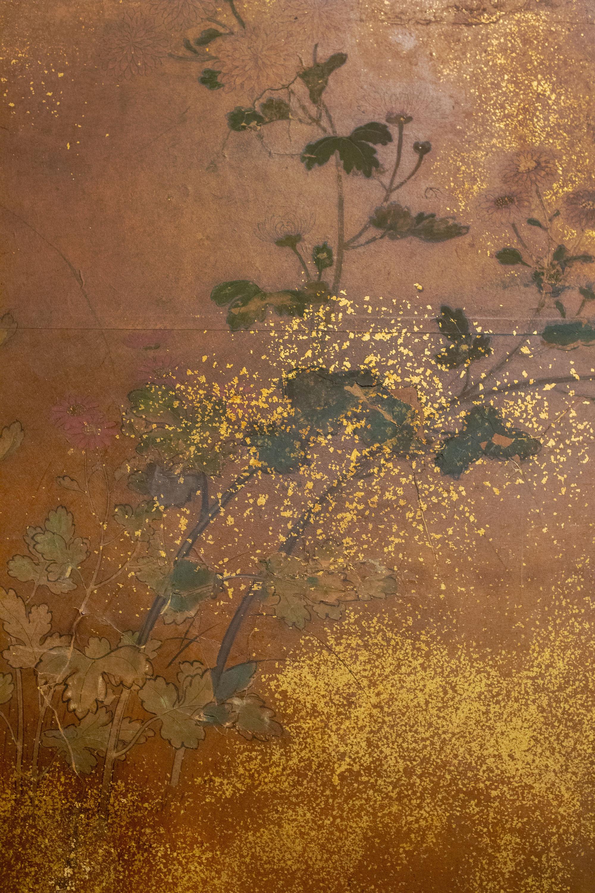 Gold Japanese Two-Panel Screen, Mother and Kitten with Chrysanthemums For Sale