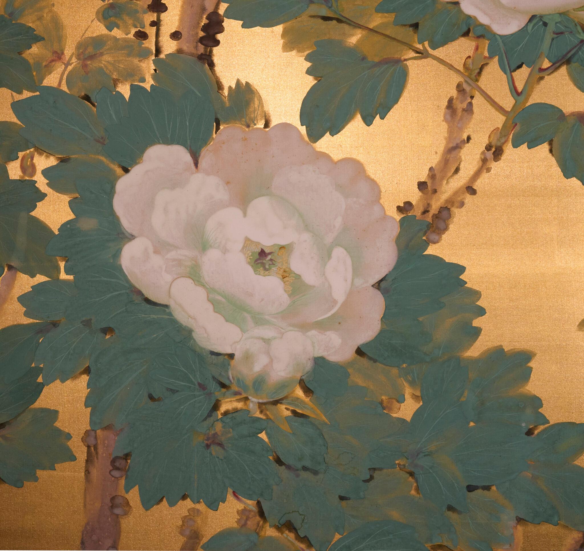 Japanese Two Panel Screen: Peonies on Gold en vente 9